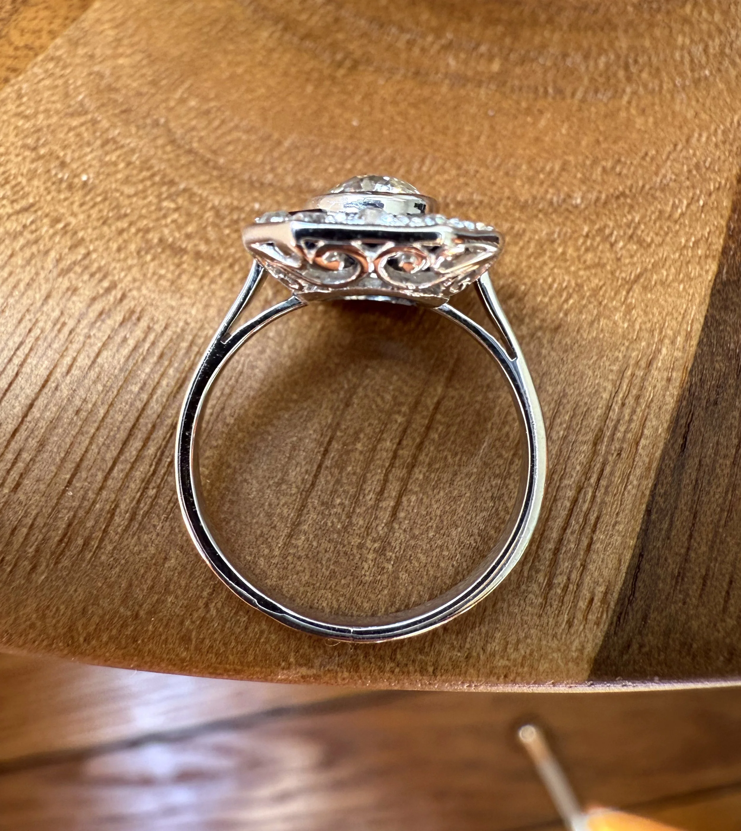 ADR2877-bague-saphir-diamants-l-ophelia-cadeau-fiancaille-naissance-mariage-anniversaire (6).jpeg