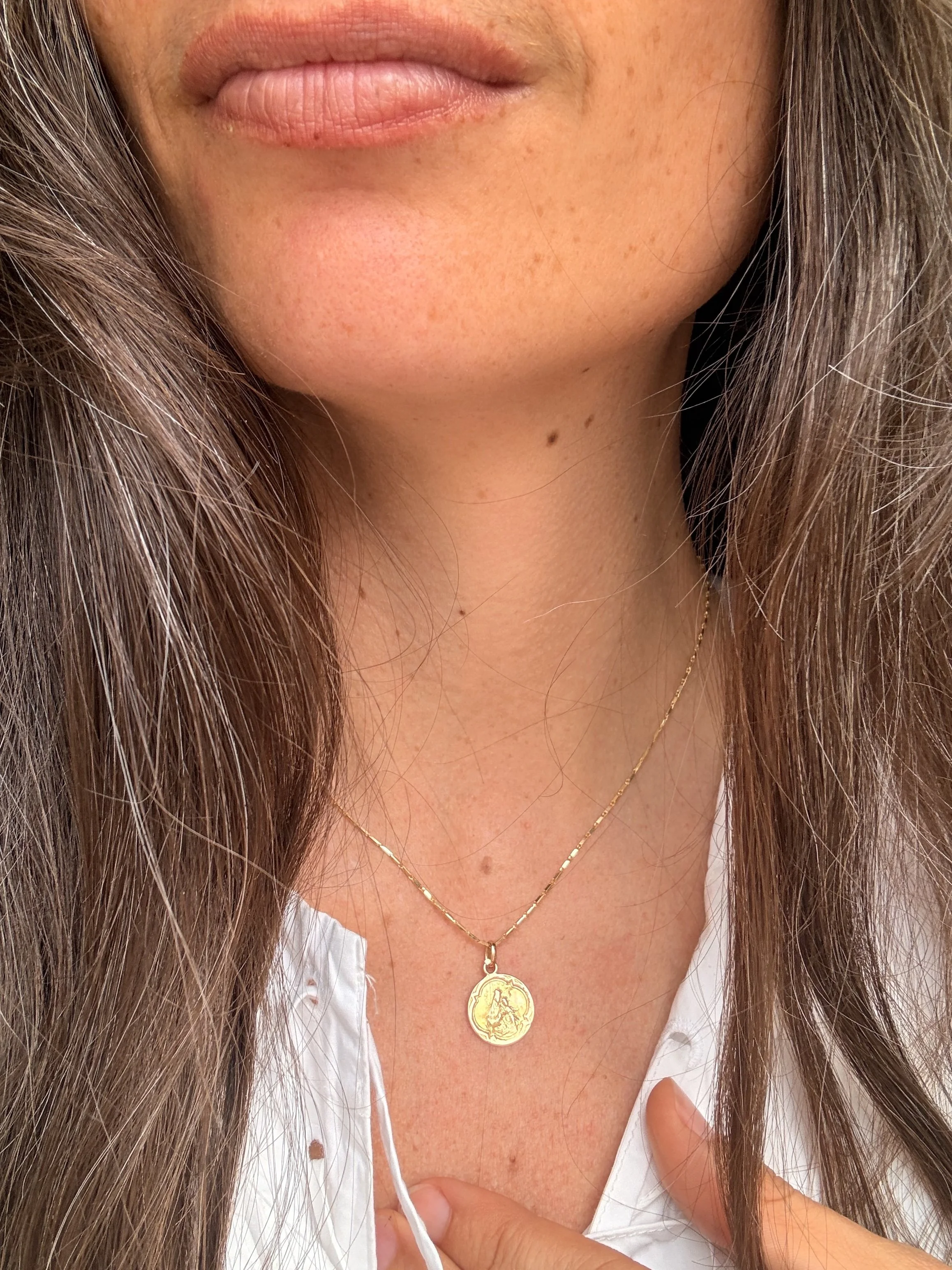 ADR2869-medaille-or-rose-vierge-enfant-jesus5.jpeg