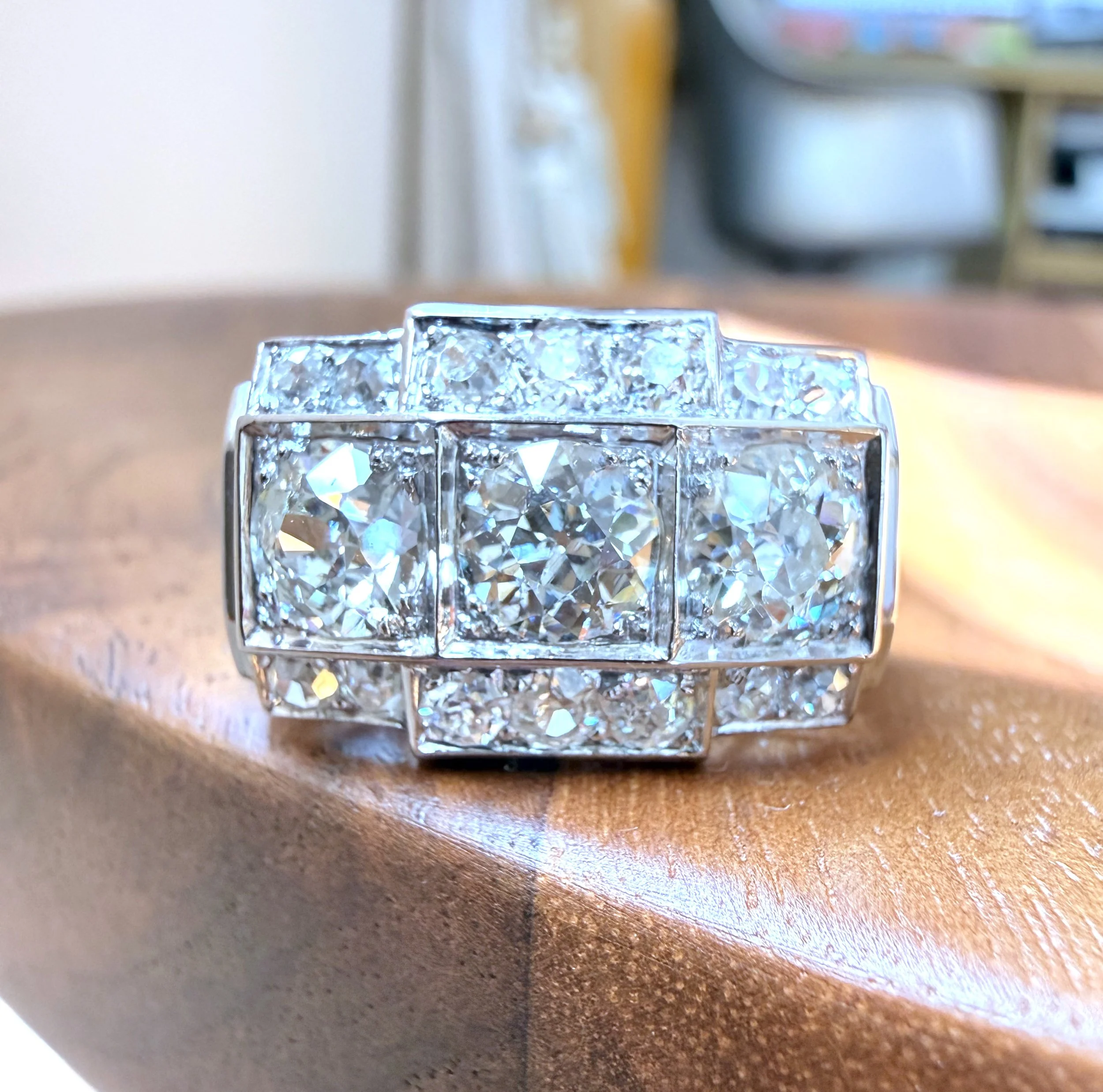"La Margaux" Bague Tank en platine et diamants