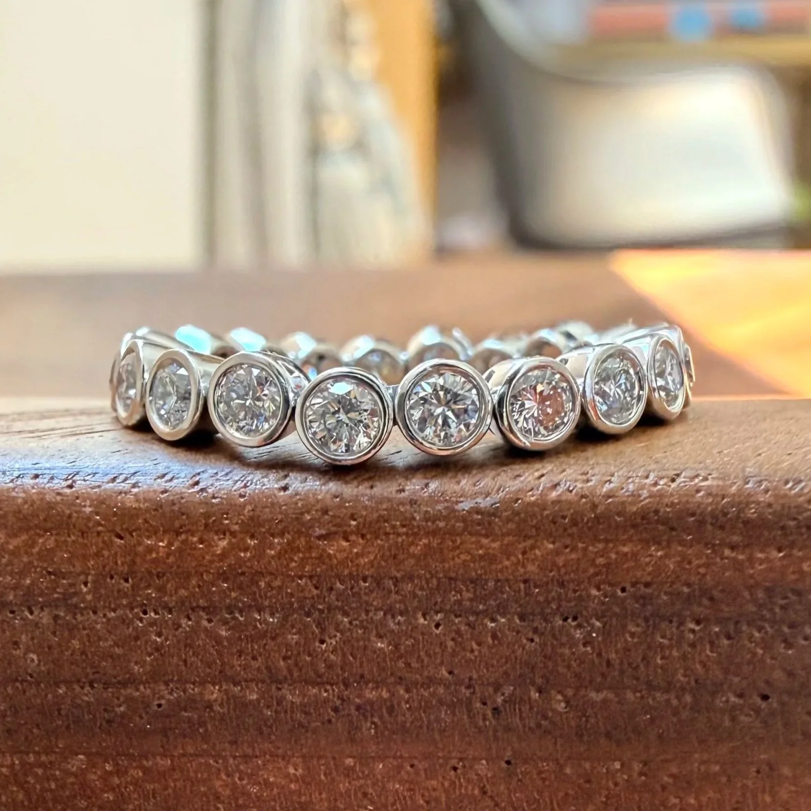 ADR3045-de-Beers-bague-mobile-diamants-alliance-diamonds-ring14.jpg