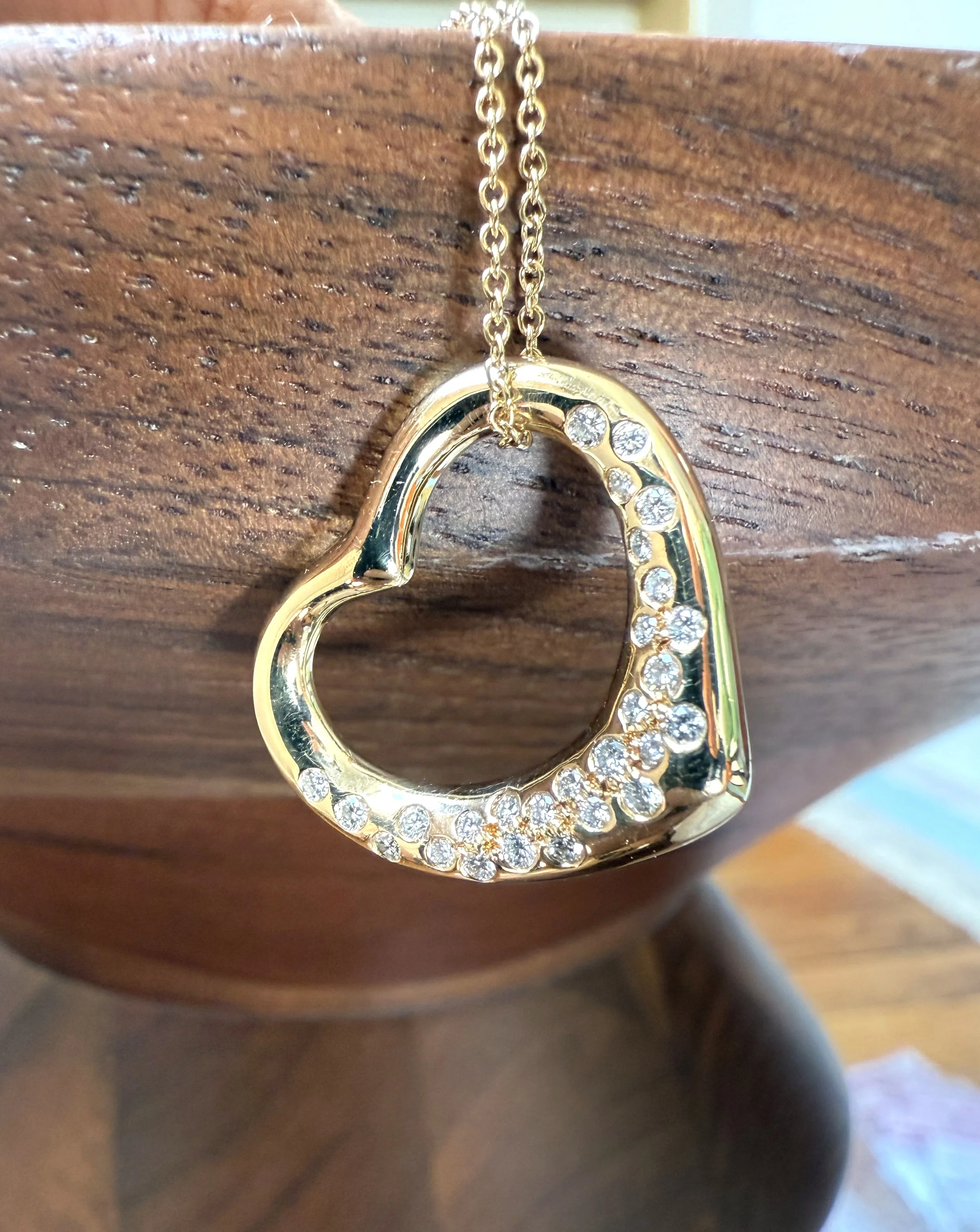 ADR2942-collier-or-jaune-diamants-coeur.jpeg (1).jpeg