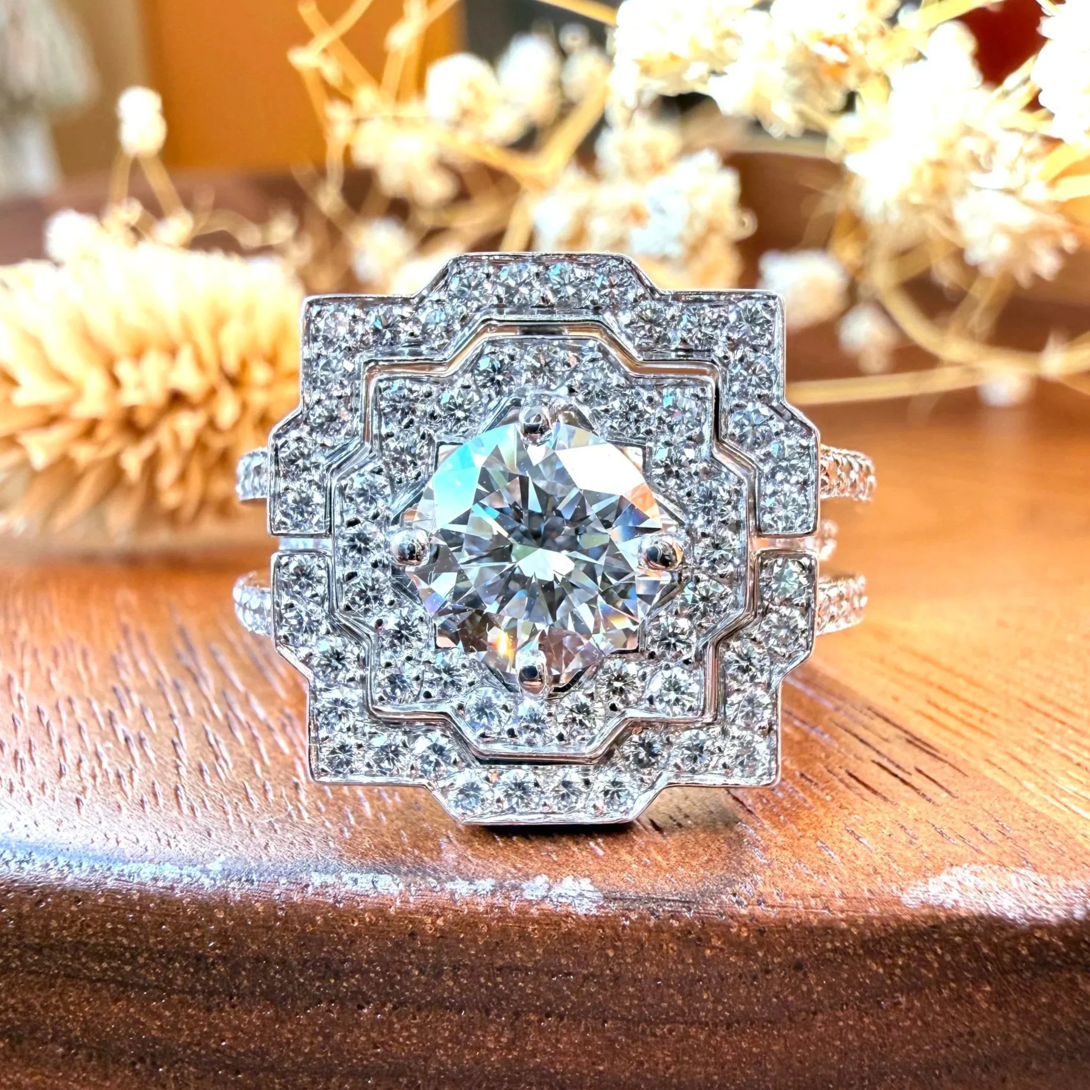 "La Harry" Bague transformable de forme geometrique en or blanc et diamants