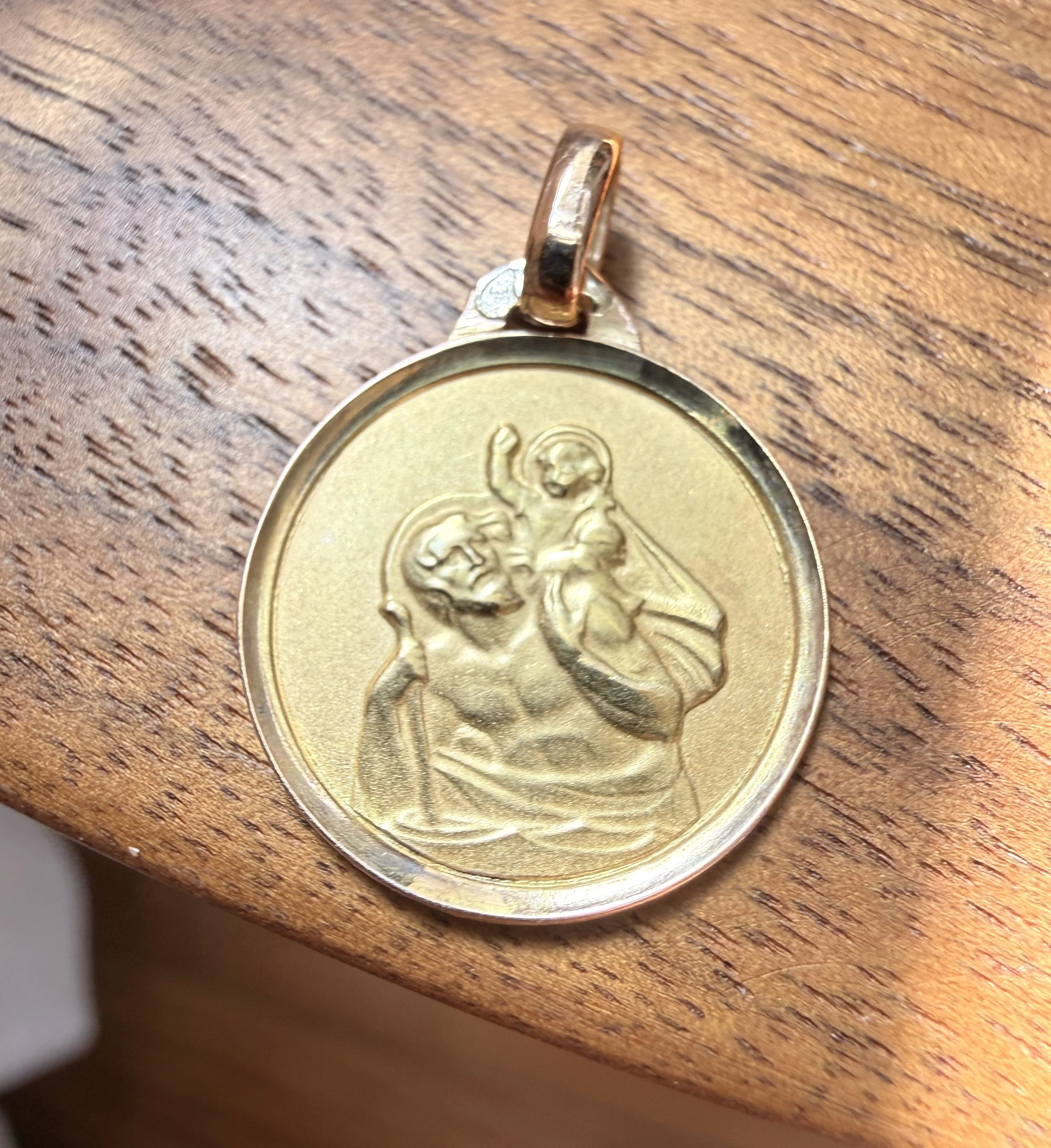 ADR2974-medaille-saint-christophe-or-religion1.jpeg