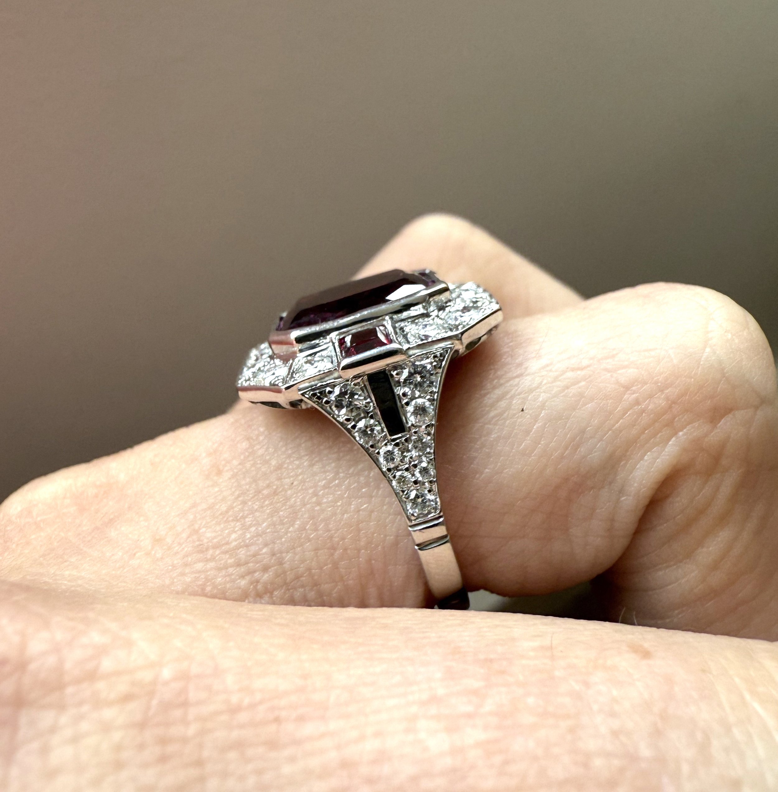ADR2765-Bague-vintage-ancienne-rhodolite-style-art-deco-violette-grenat-diamants-diamonds-ring-anniversaire1.jpeg
