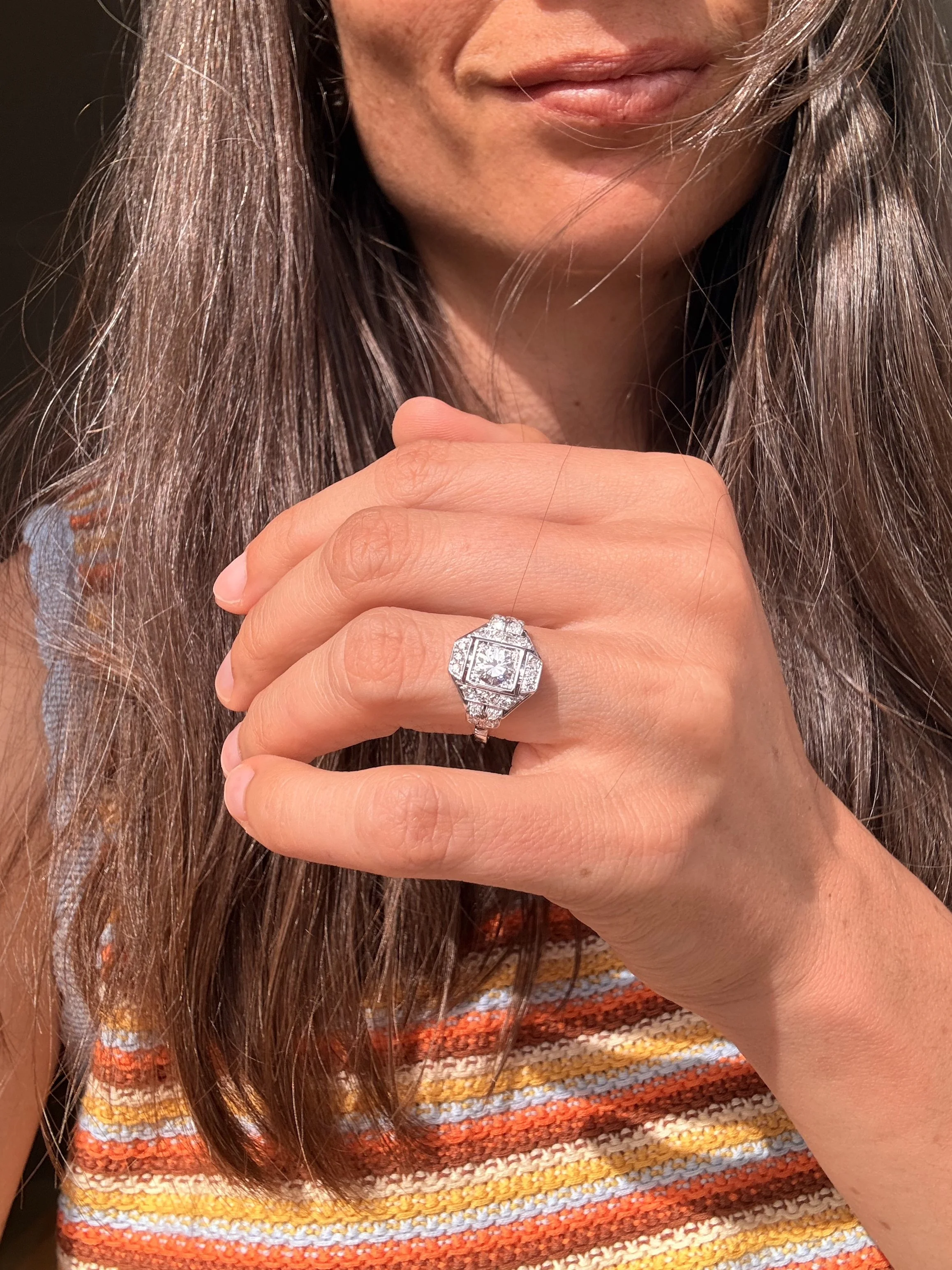 ADR3119-Bague-art-deco-ring-diamants-diamonds-rare-jewels-magnificent-estate-jewelry-heritage-french-louvre-france-frenchie-engagement-ring-top-ten-grandmother17.jpeg