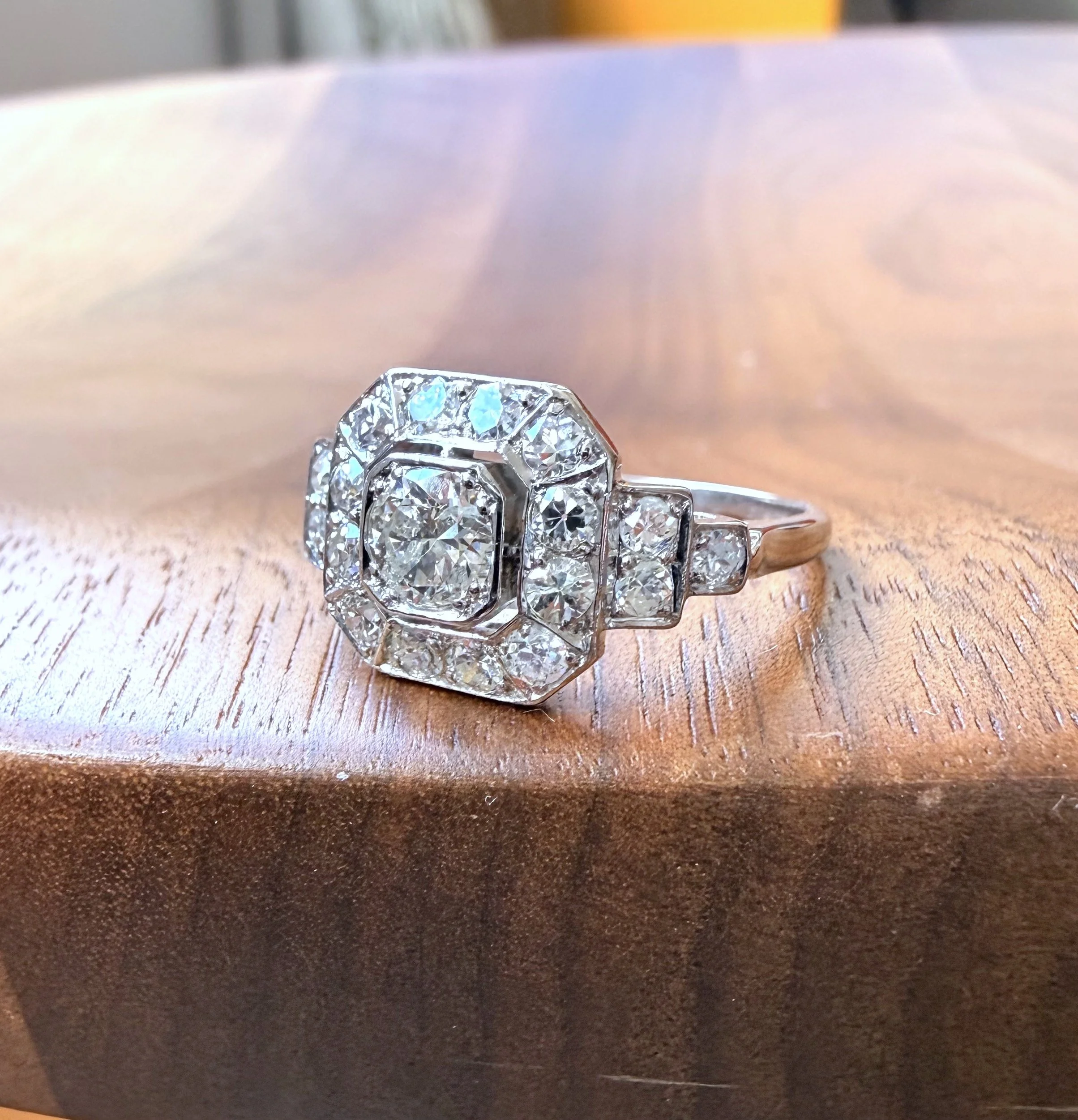 ADR3113-Calor-bague-ancienne-fiacailles-mariage-bijoux-anciens-paris-french-parisienne-joaillerie-bijoux-famille-anciens-achat-vente-laurafleur2.jpeg