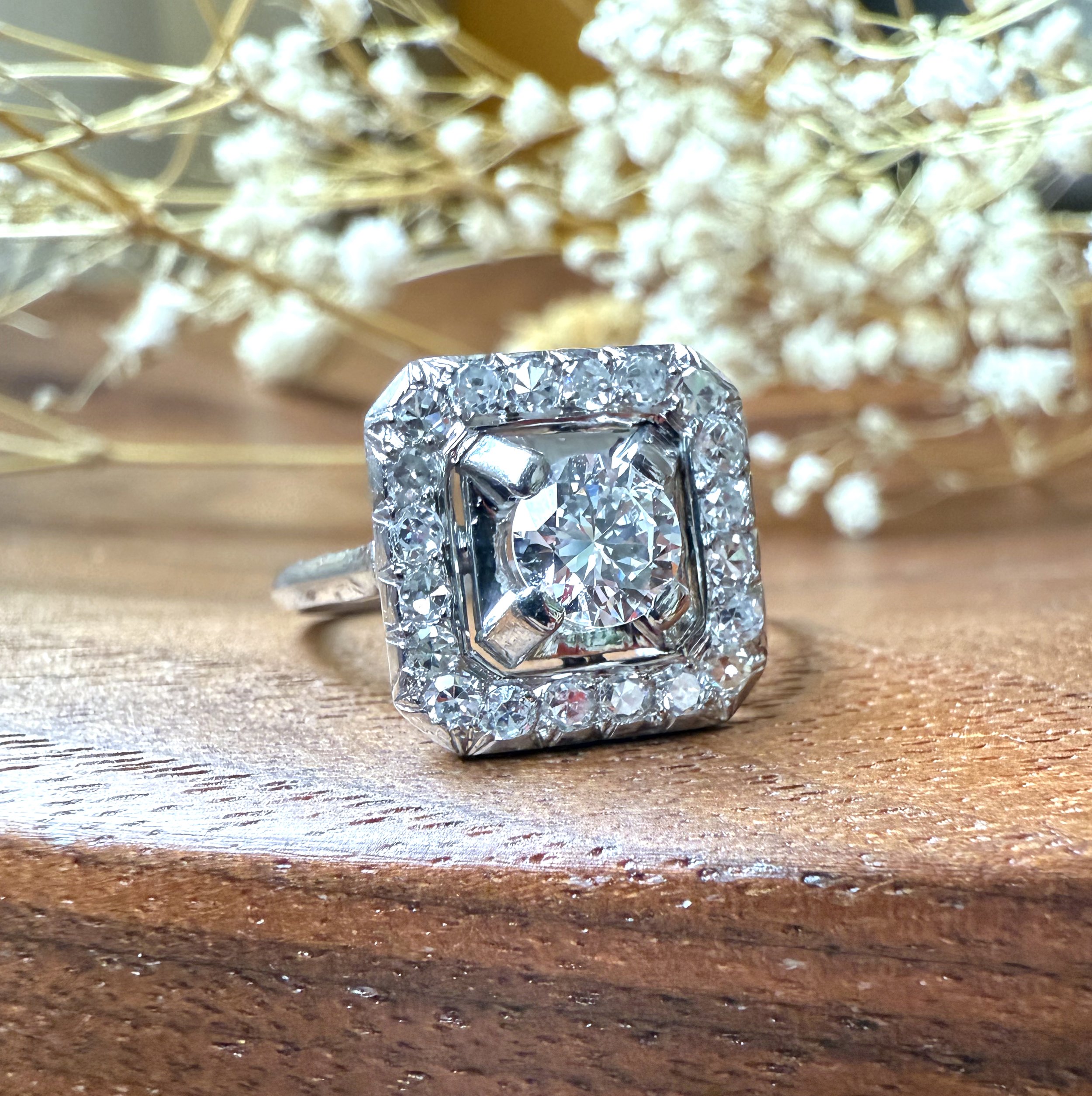ADR2655-la-brillante-bague-fiancailles-diamants-art-deco-bijoux-anciens-paris-laura-fleur3.jpeg