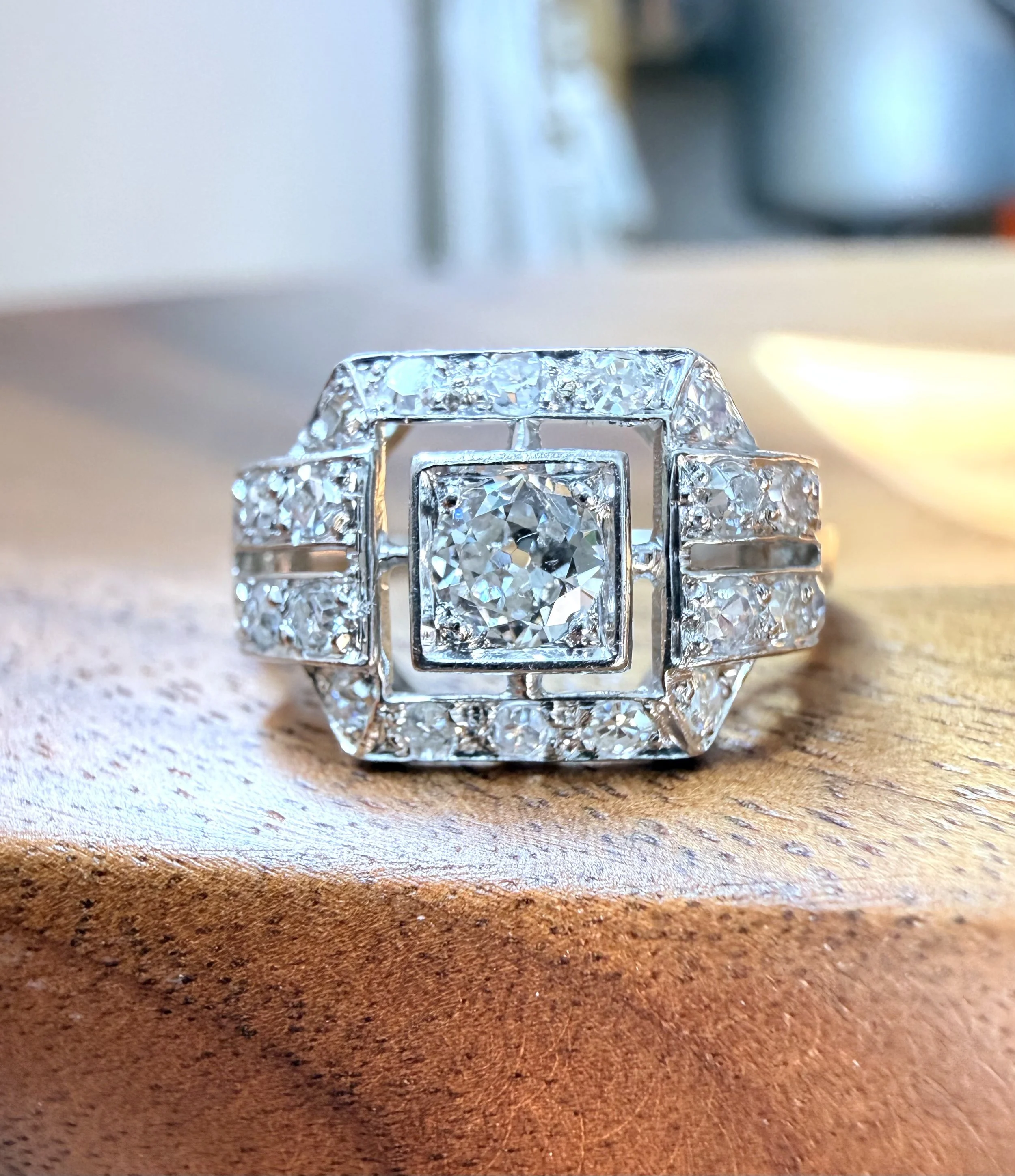 ADR3105-Pauline-bague-ancienne-art-decoplatine-diamants-diamond-ring-fiancailles-mariage-wedding1.jpeg