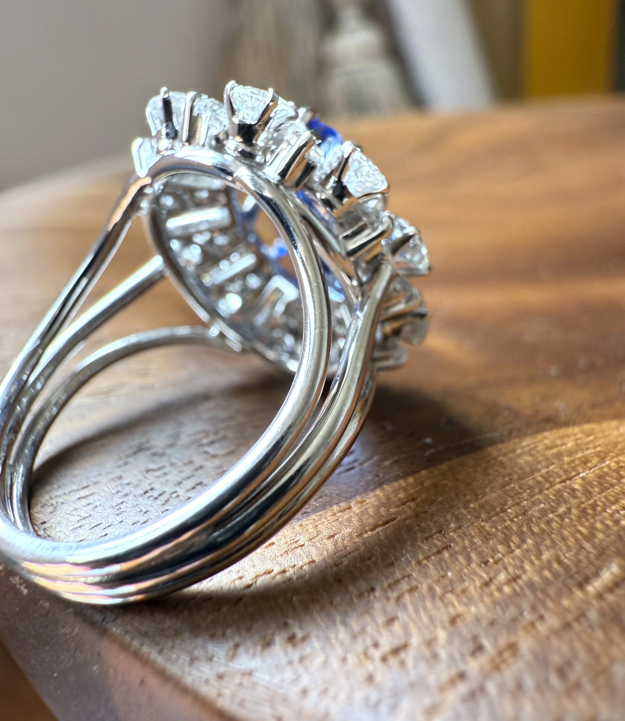 ADR2931-bague-saphir-diamants-platine-mariage-fiancaille-naissance-cadeau (4).jpeg