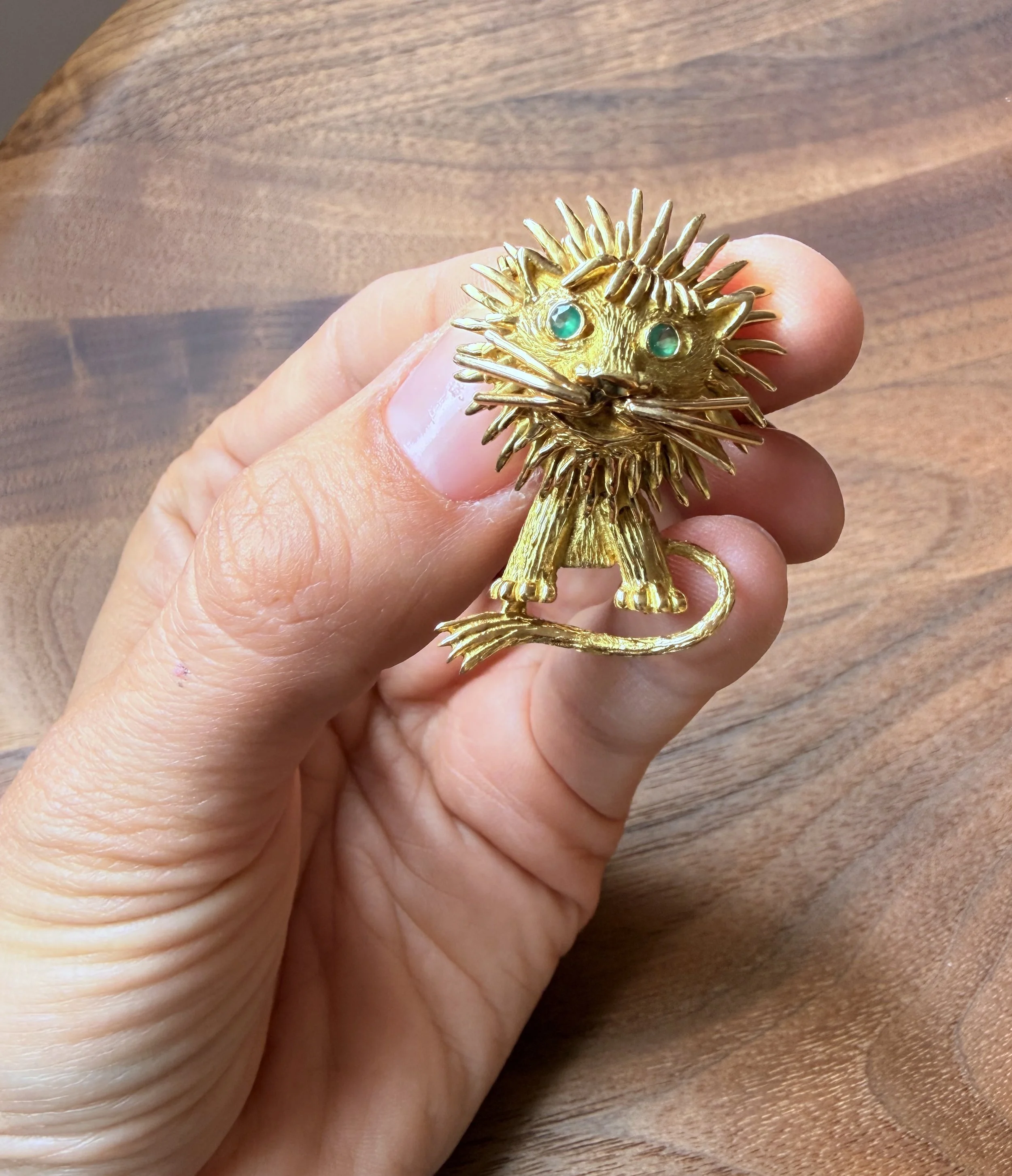 ADR2995-Broche-pendentif-lion-or-jaune-gold-lion-pendant5.jpeg