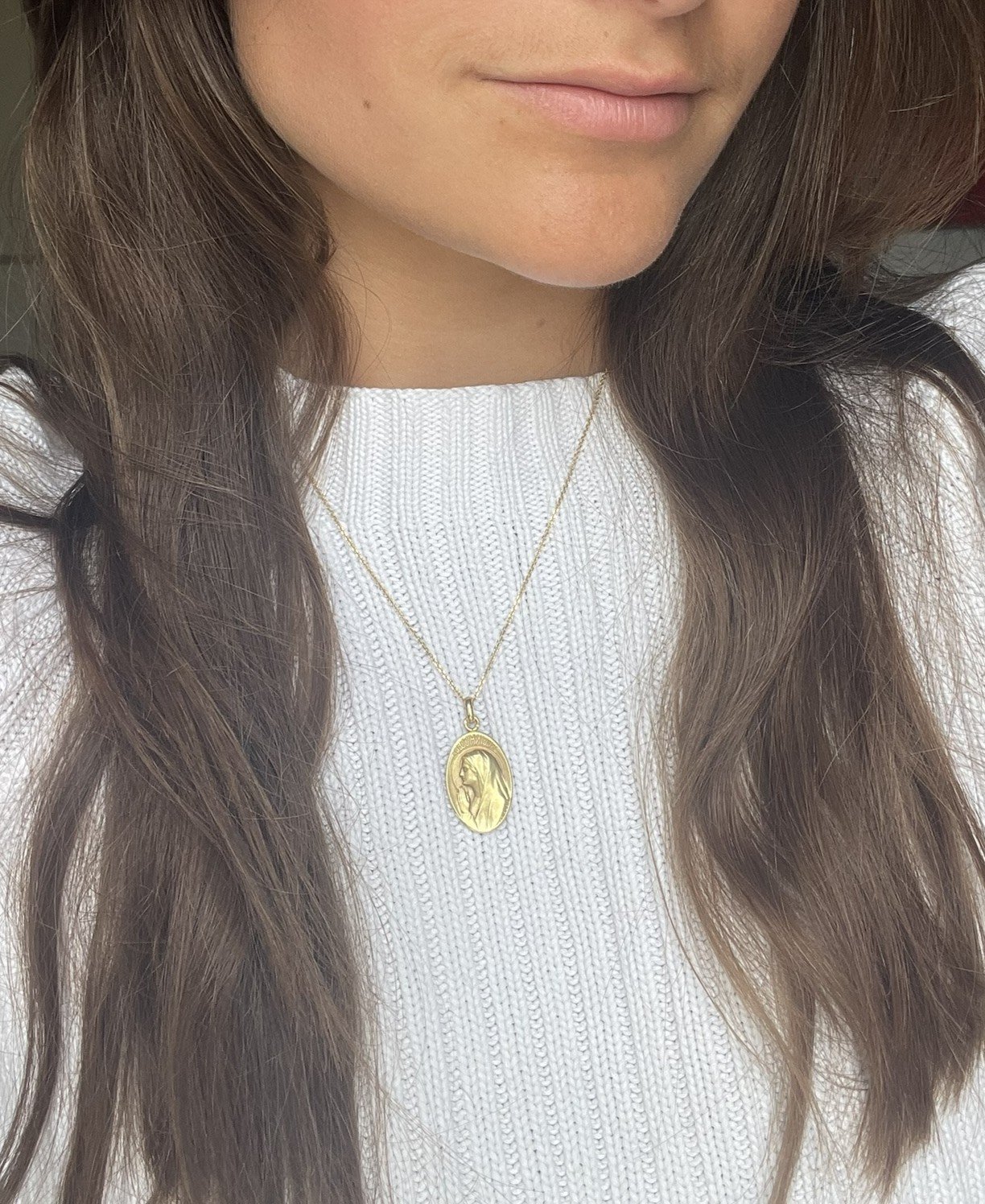 ADR2908-medaille-or-jaune-ovale-regina-coeli-rabier-religion-vierge-marie-bapteme-communion-cadeau (1).JPEG