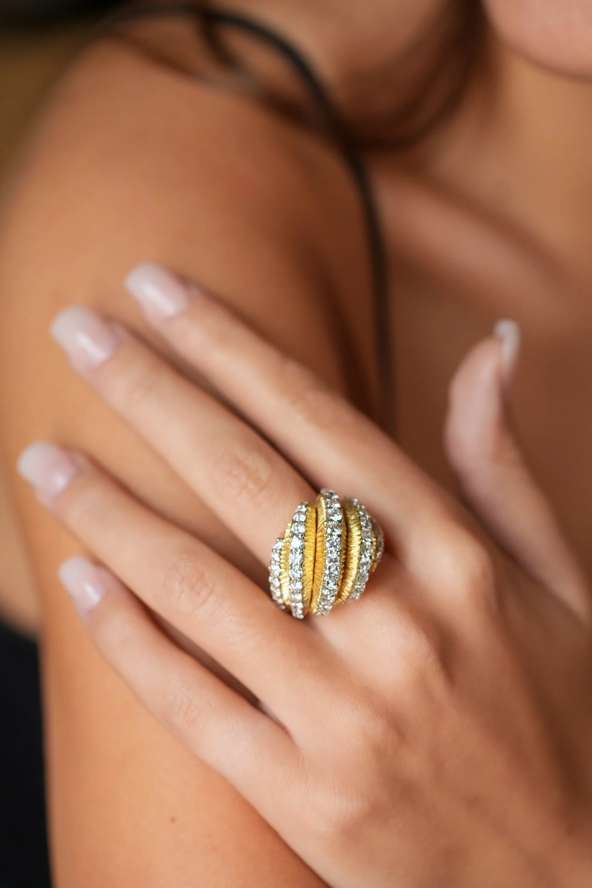LPB2160-bague-or-jaune-diamants-diamond-ring-gold-vintage-bijoux-anciens-paris5.jpg