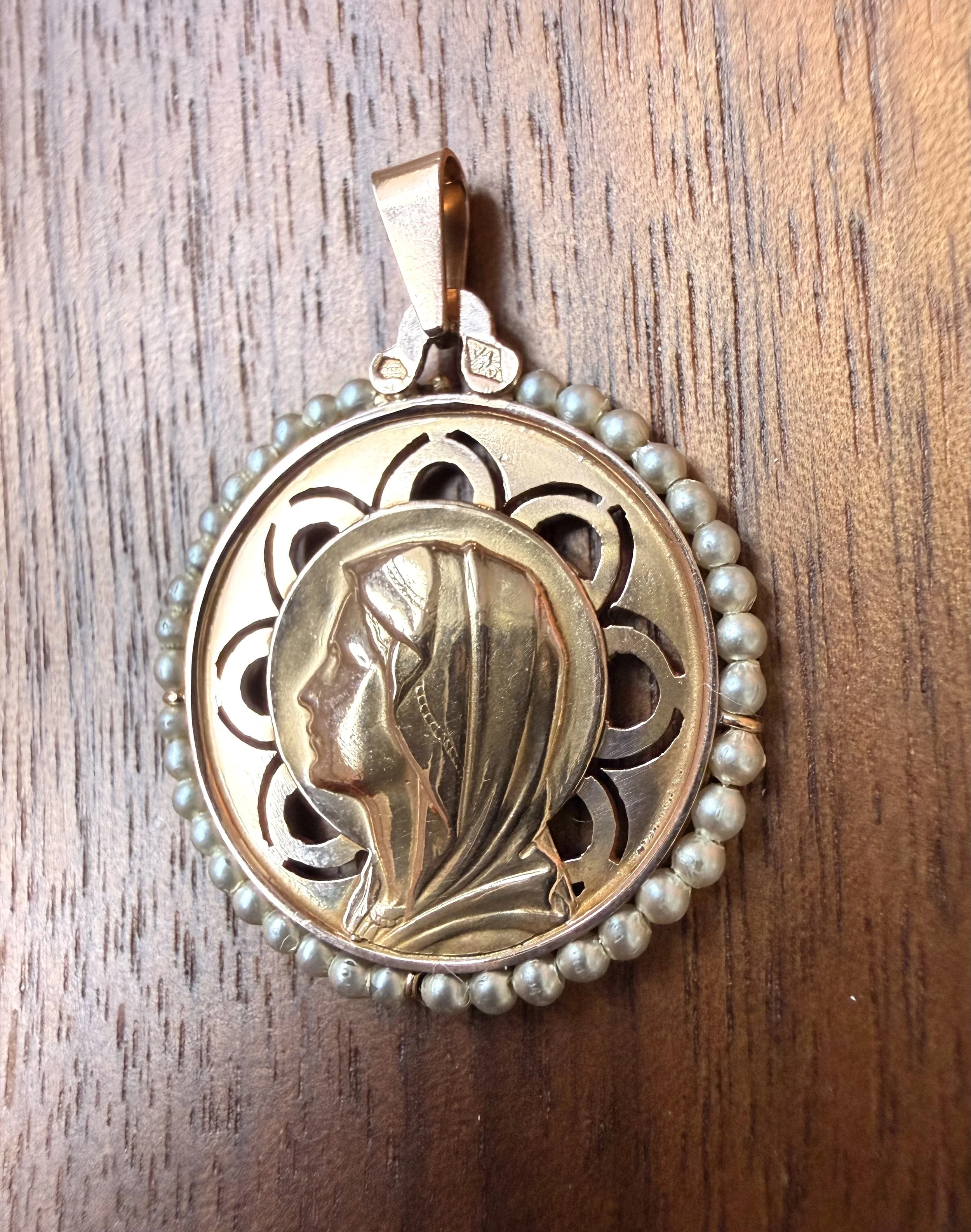 ADR3134-medaille-or-jaune-or-rose-vierge-marie-maria-perle-fines-gold-pendant5.jpeg