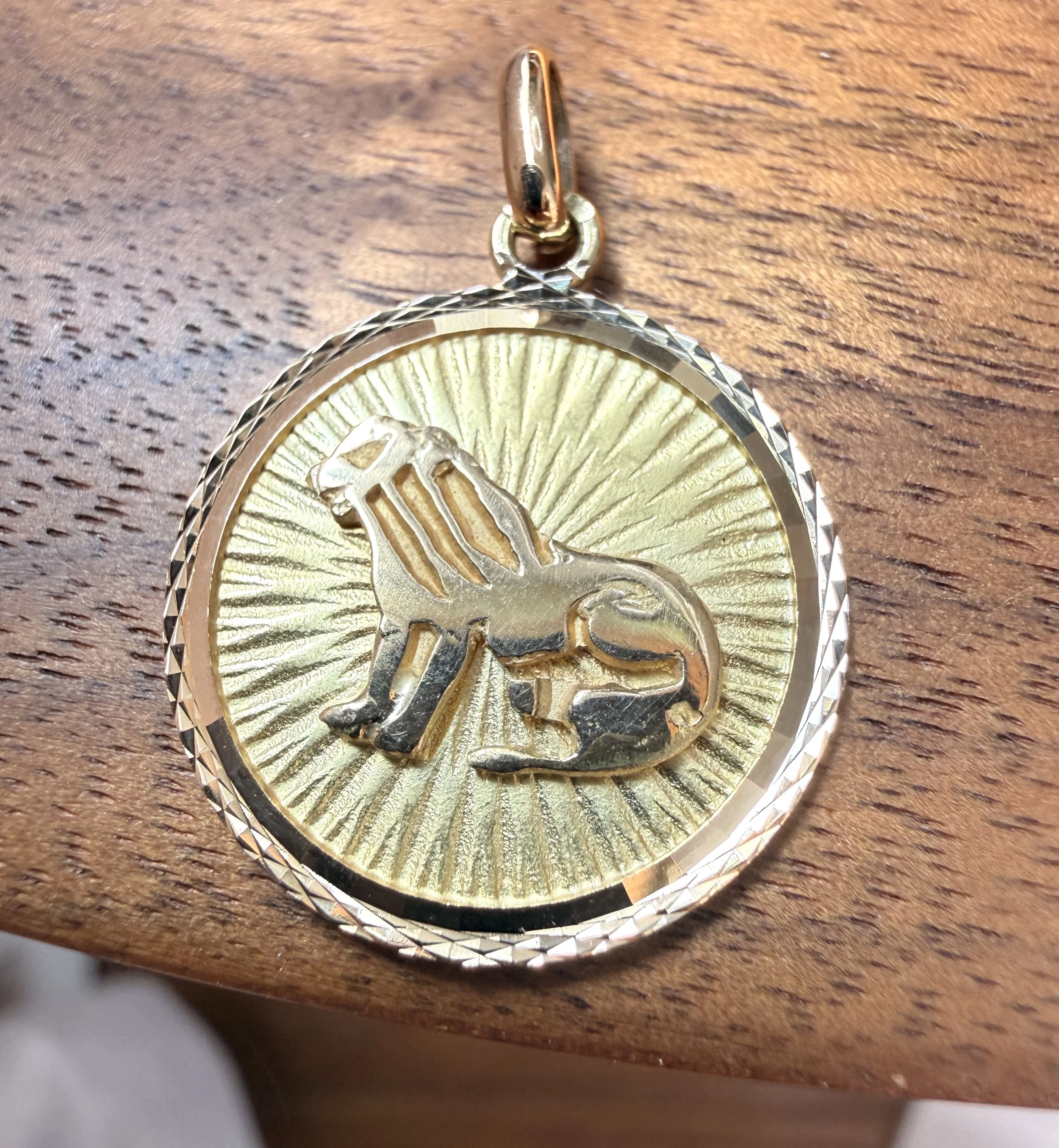 ADR2975-pendentif-or-jaune-gold-lion-astro1.jpeg