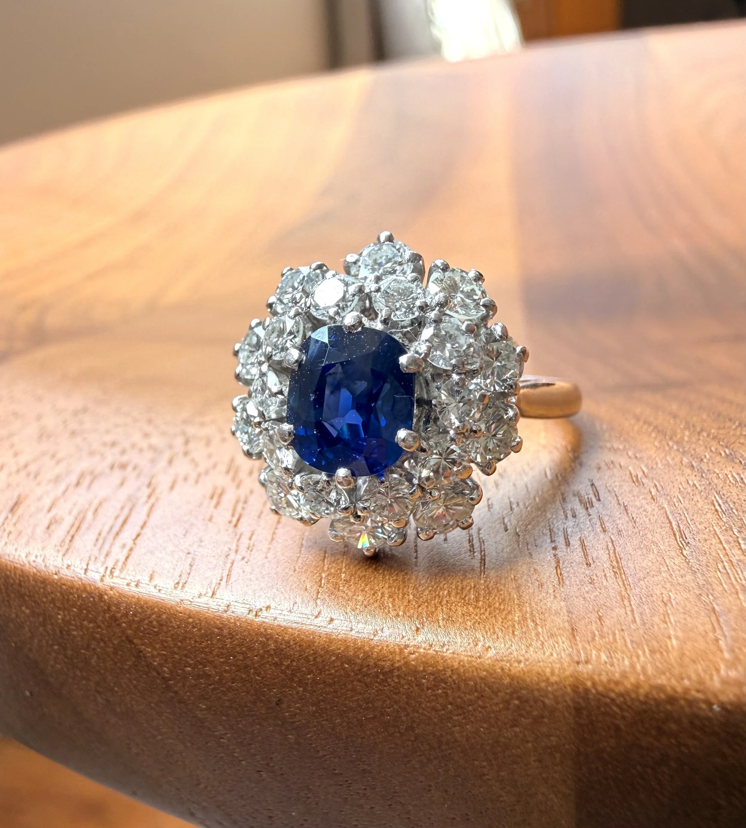 ADR3014-Bague-jolie-saphir-diamants2.jpeg
