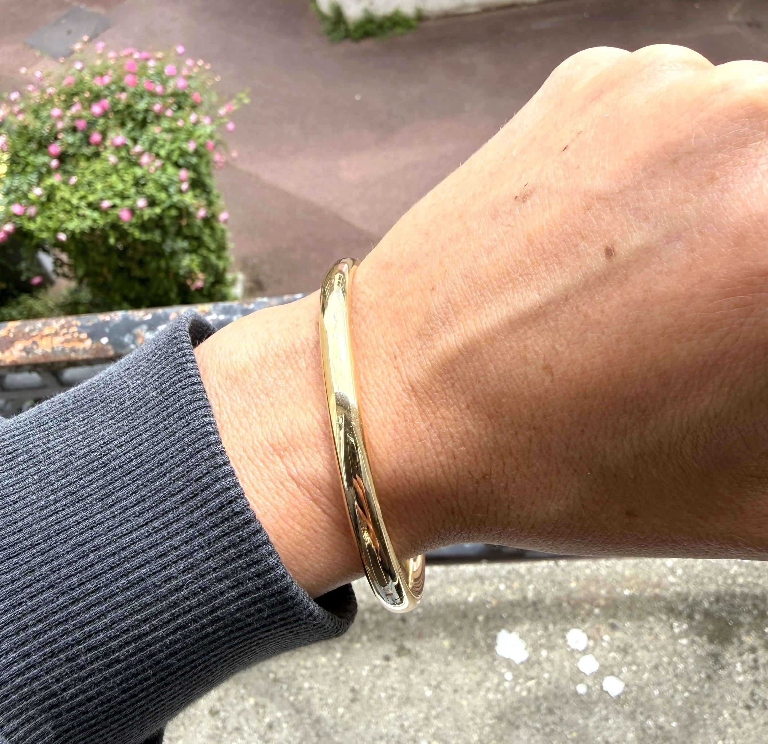 ADR3073-jonc-or-jaune-ovale-ouvrant-ancien-gold-bangle-french7.jpeg