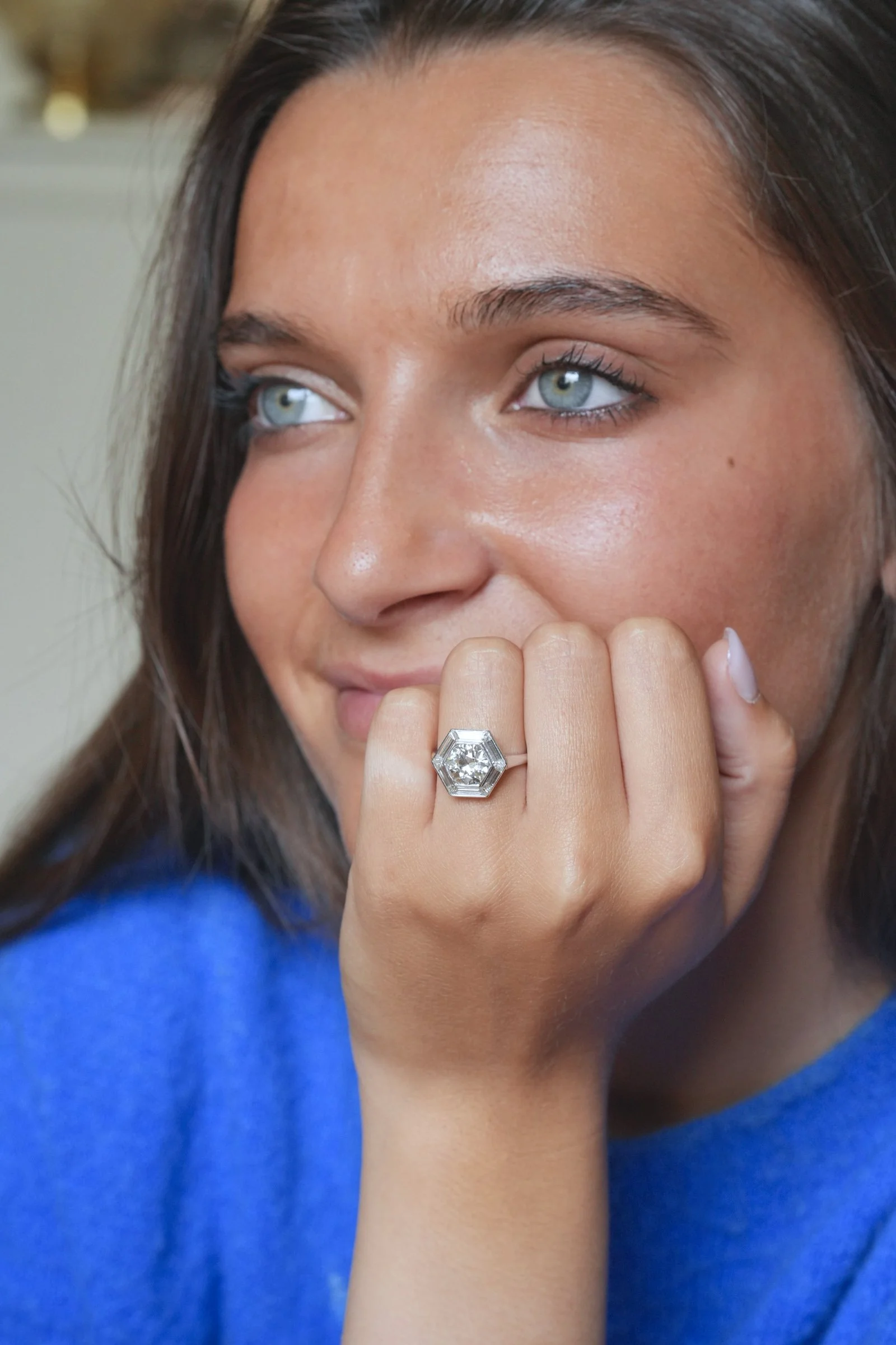 ADR2823-lumiere-bague-art-deco-hexagonale-rare-french-ring-engagement5.jpg