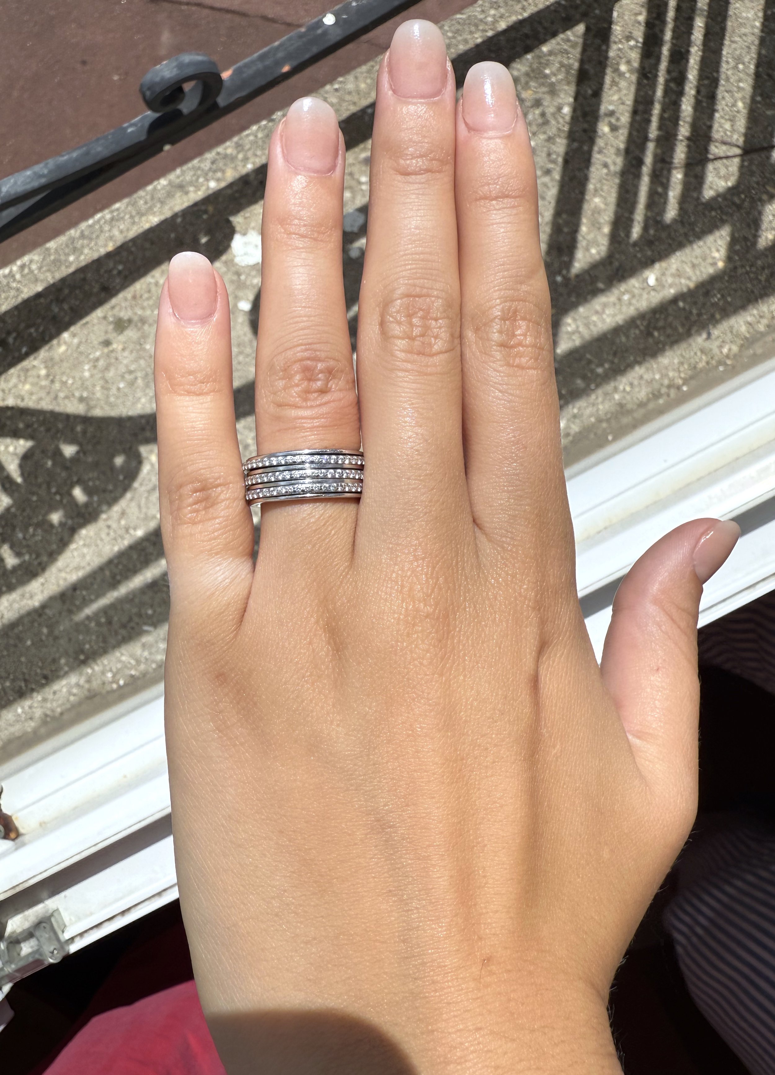 ADR2300-bague-trois-anneaux-diamants-or-blanc-piaget-cadeau-naissance-mariage-anniversaire-fiancaille (1).jpeg