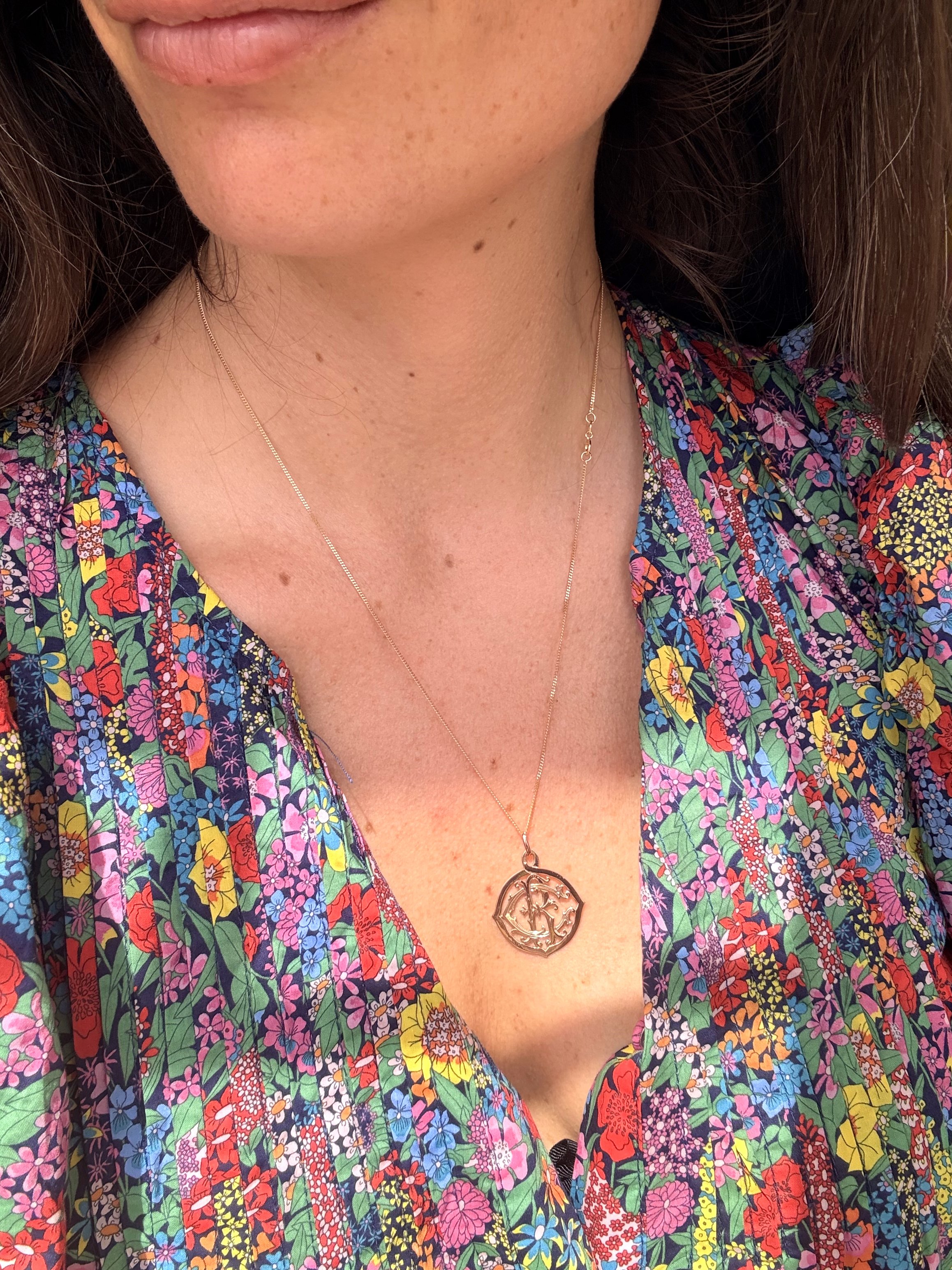 ADR2700-pendentif-initiales-or-rose1.jpeg