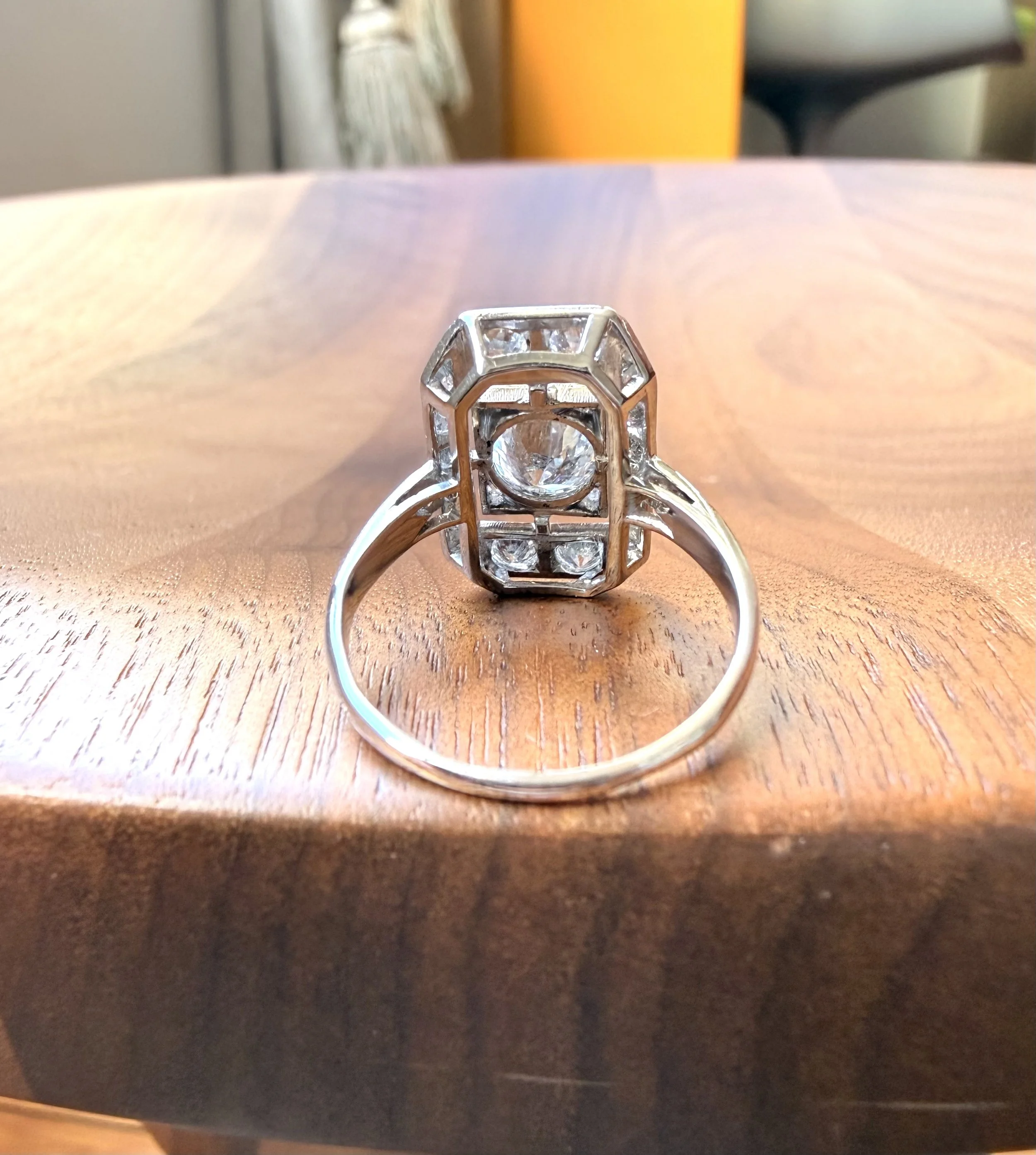 ADR3127-Clarisse-Bague-art-deco-diamants-rectangulaire-vintage-mariage-fiancailles5.jpeg