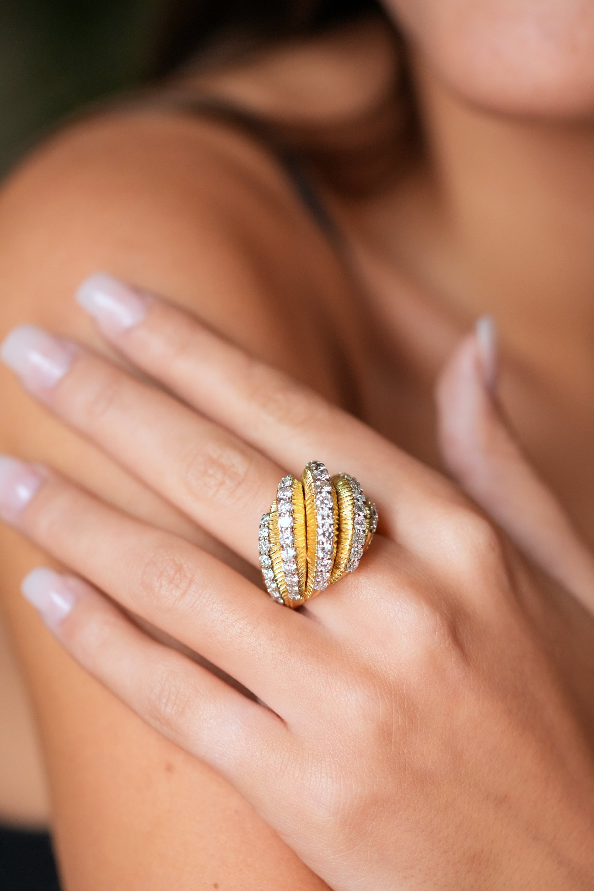 LPB2160-bague-or-jaune-diamants-diamond-ring-gold-vintage-bijoux-anciens-paris3.jpg