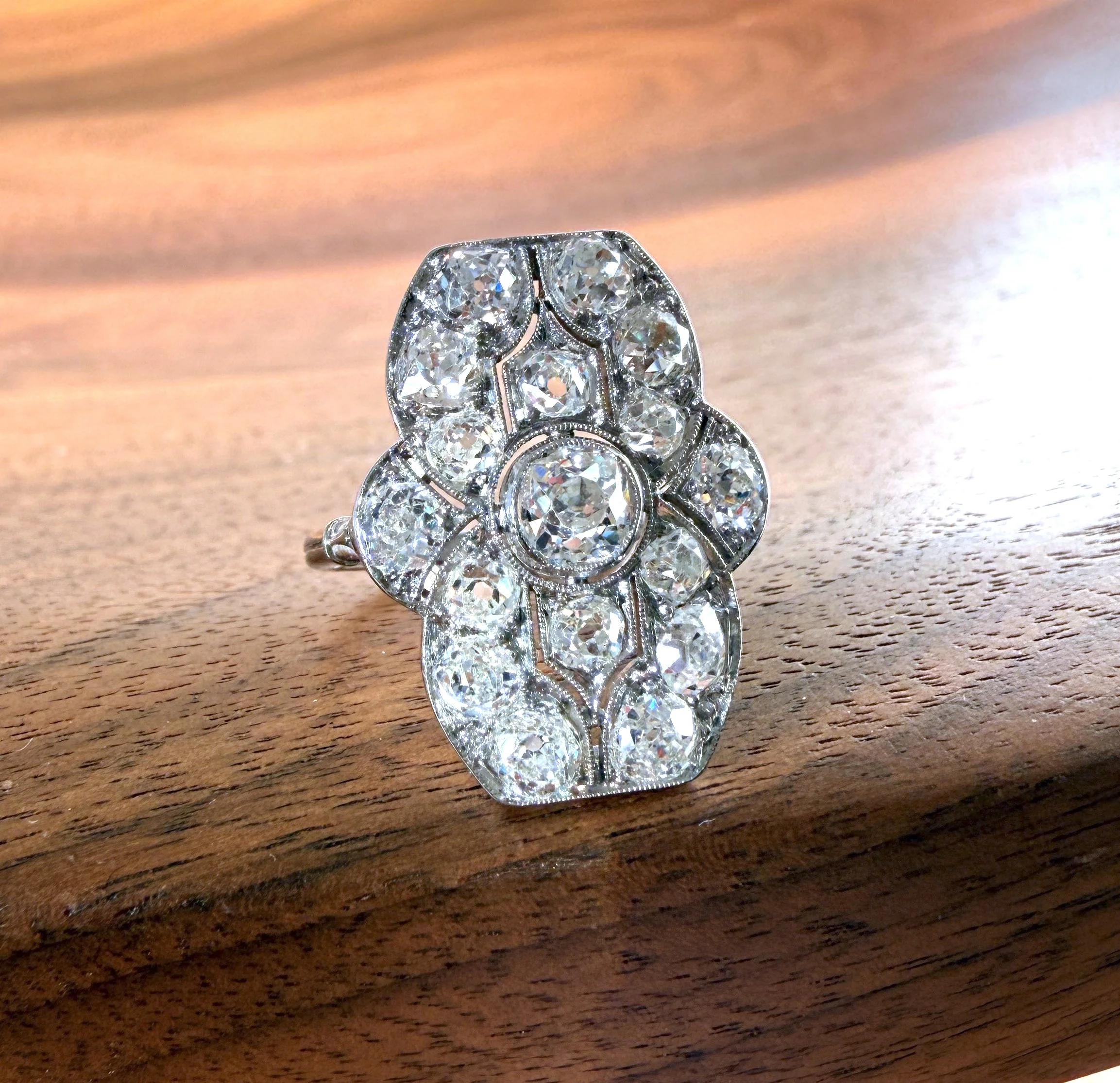 ADR2961-Magique-bague-art-deco-platine-diamants-unique-rare-estate-diamond-ring3.jpeg
