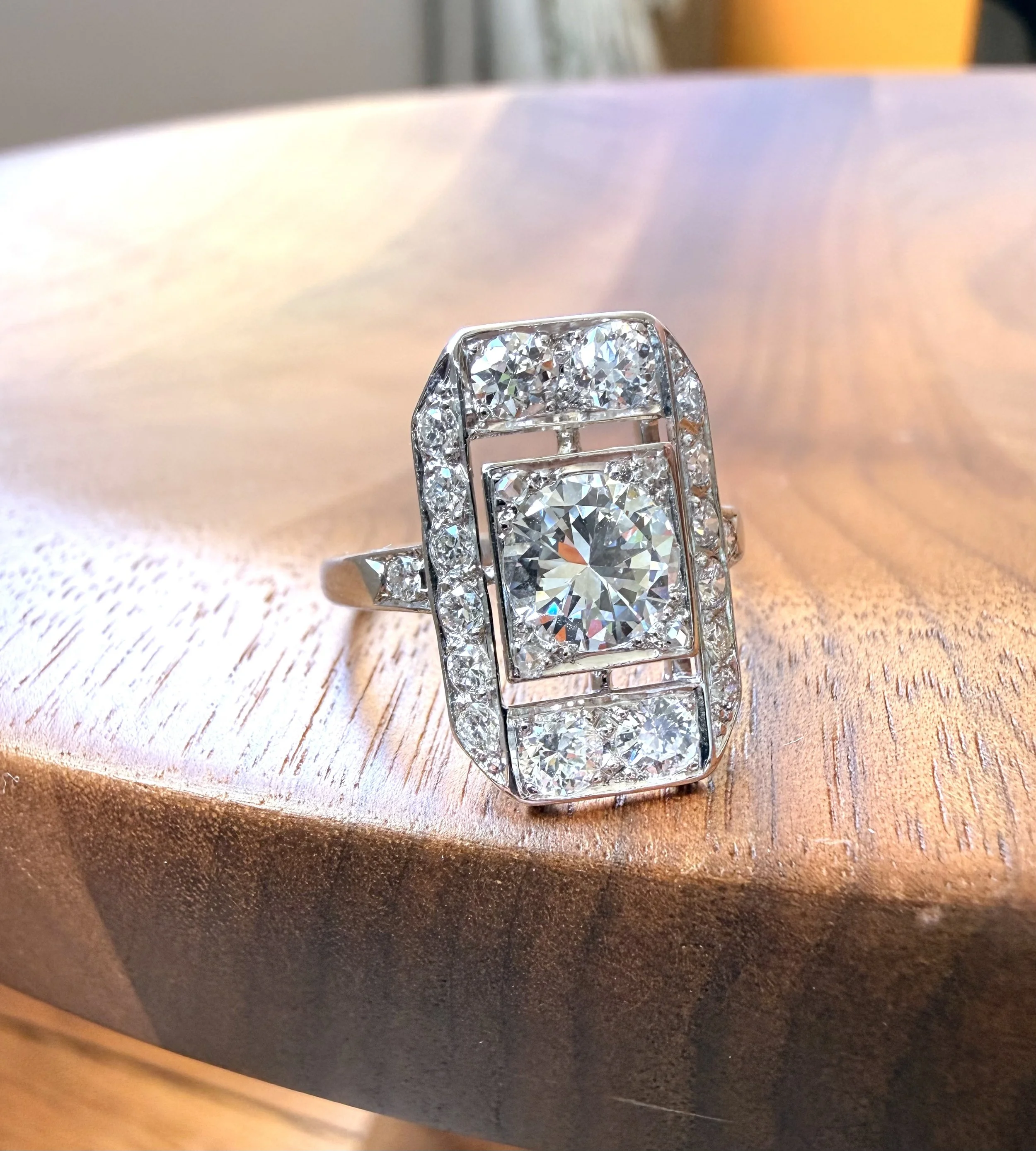 ADR3127-Clarisse-Bague-art-deco-diamants-rectangulaire-vintage-mariage-fiancailles4.jpeg