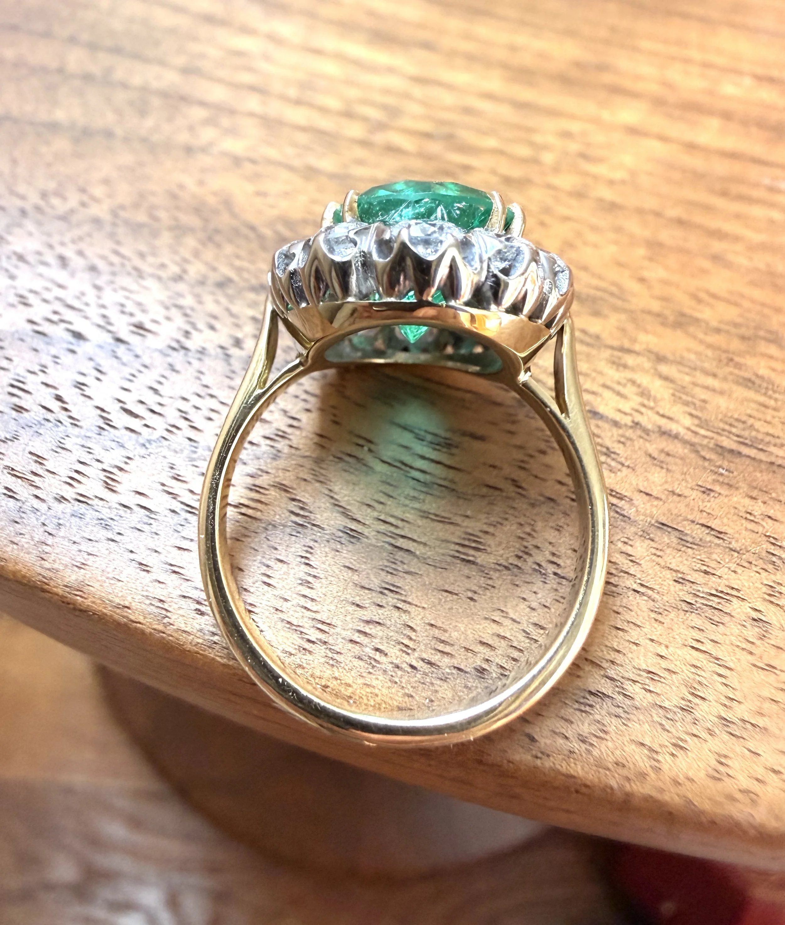ADR3109-Bague-vintage-ancienne-emeraude-emerald-ring-marguerite-estate-mariage-wedding-fiancailles5.jpeg