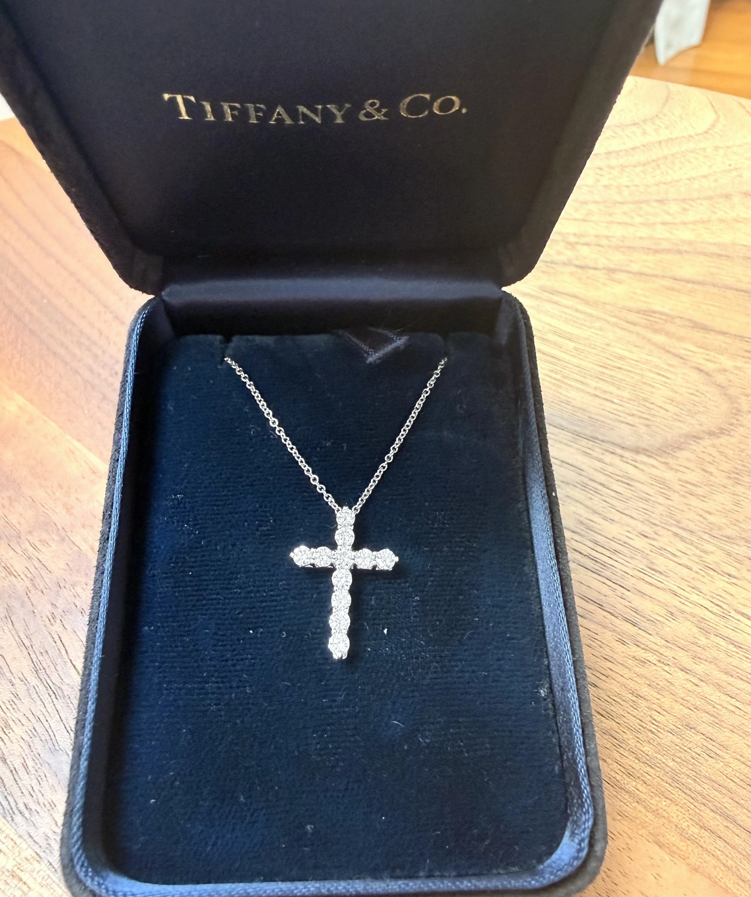 ADR3183-TCO-tiffany-co-platinum-diamond-cross-croix-diamants-platine-rare-secondhand-moderne-religion13.jpeg
