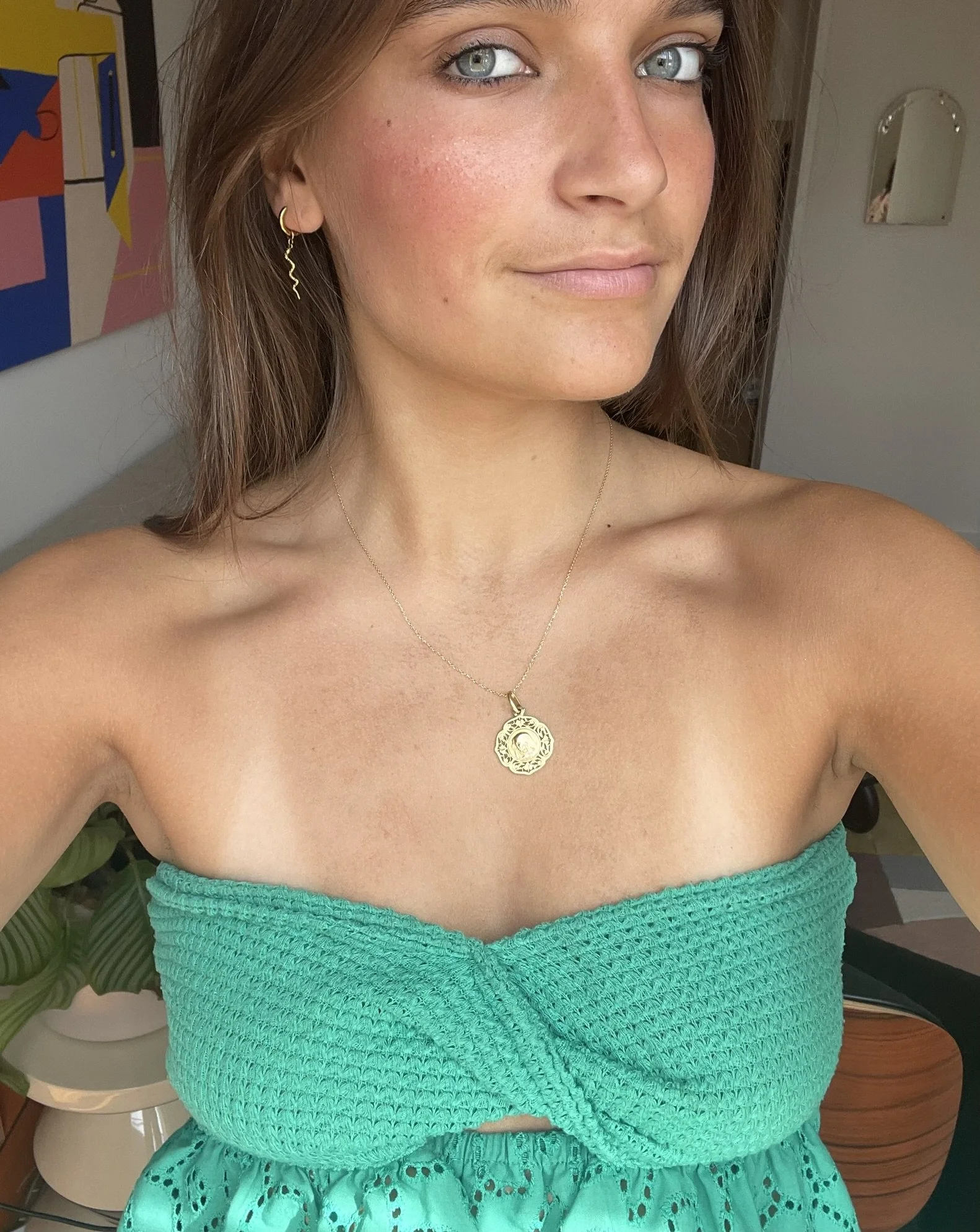 ADR2549-medaille-or-jaune-ronde-vierge-marie-religion-cadeau-naissance-bapteme-communion-confirmation-anniversaire (2).JPEG