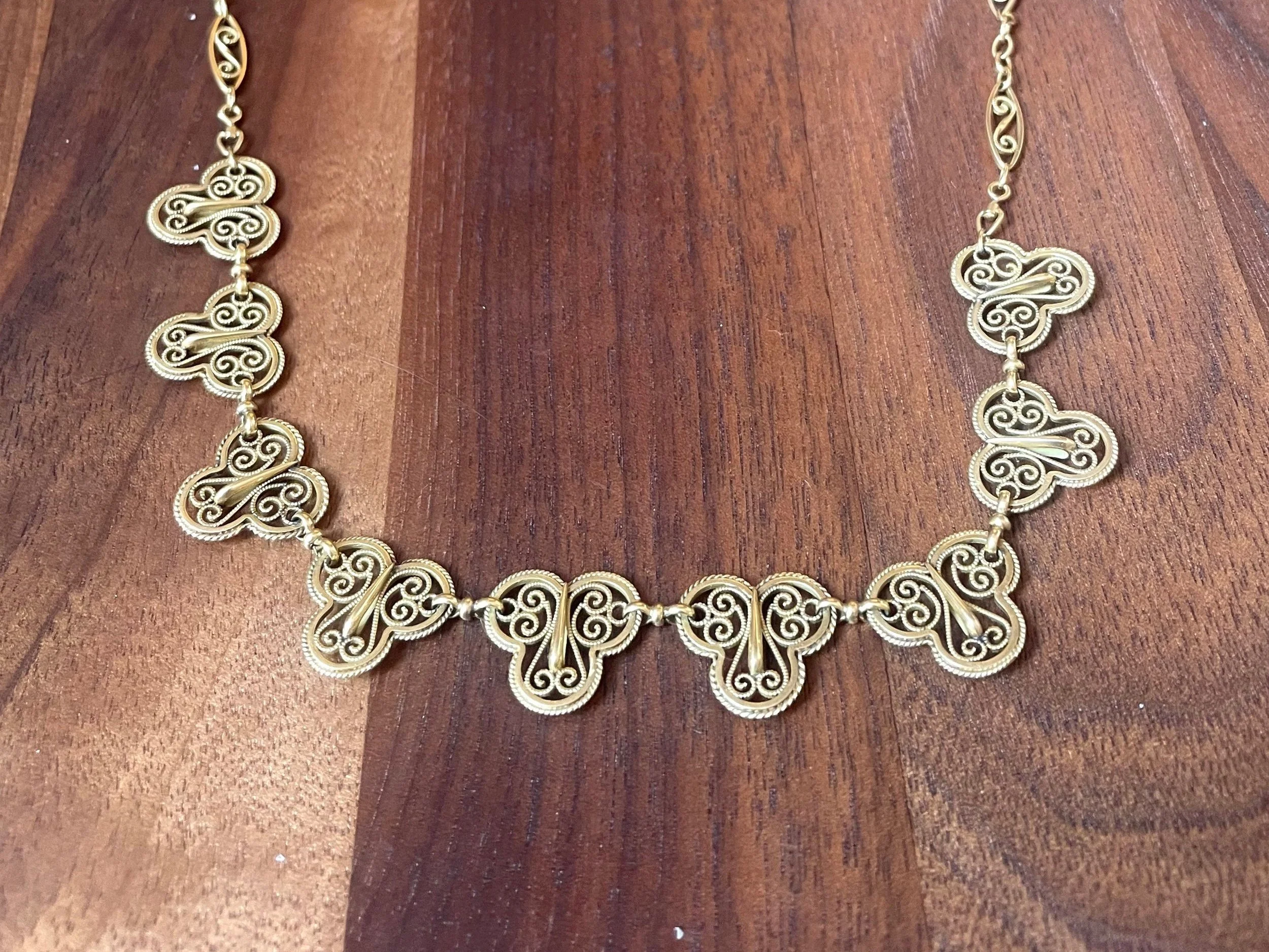 Collier ancien des années 1900 en or jaune maillons filigranés