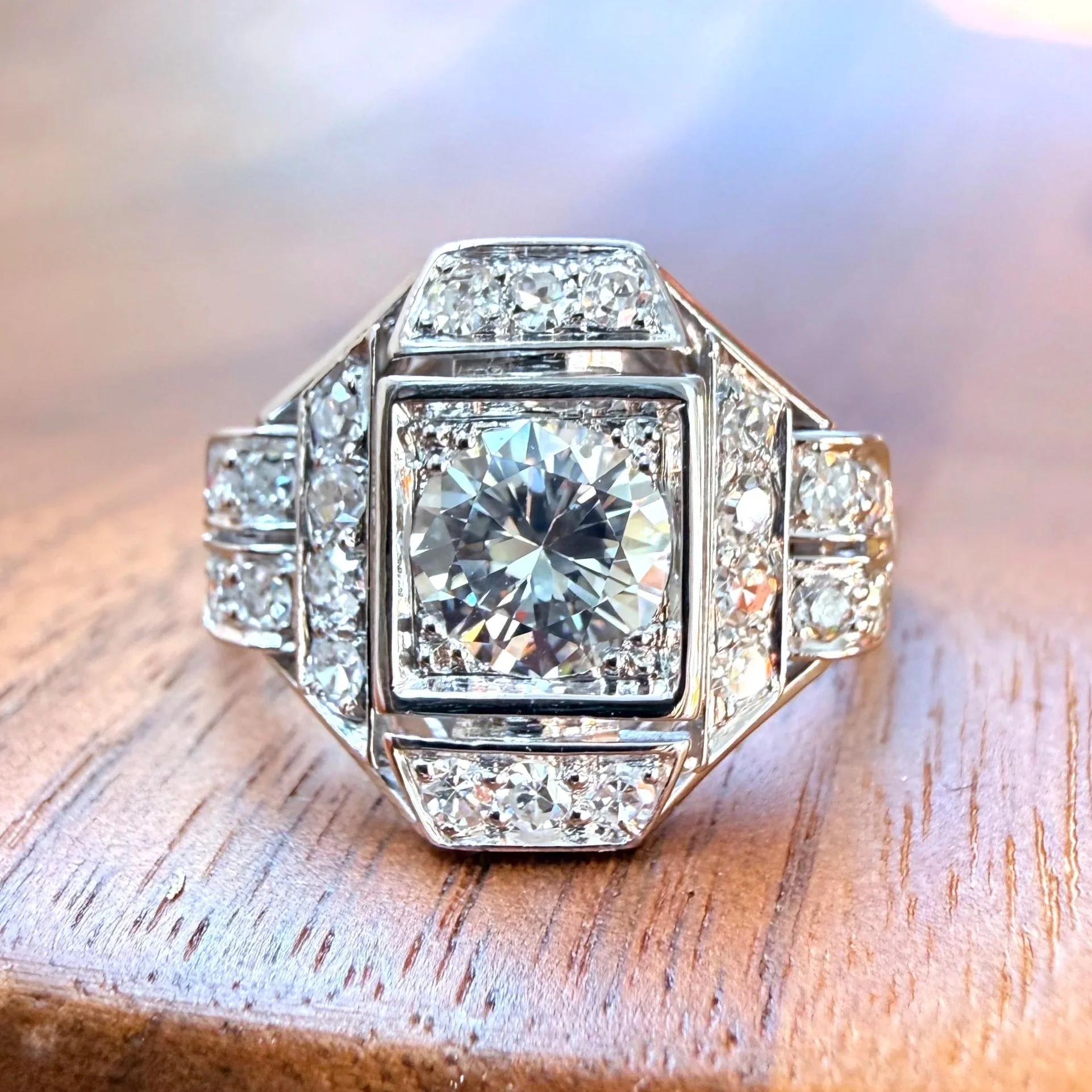 ADR3119-Bague-art-deco-ring-diamants-diamonds-rare-jewels-magnificent-estate-jewelry-heritage-french-louvre-france-frenchie-engagement-ring-top-ten-grandmother1.jpg