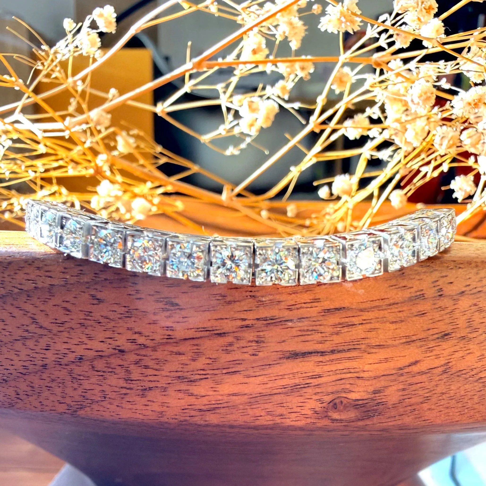 Superbe bracelet ligne de diamants en or blanc