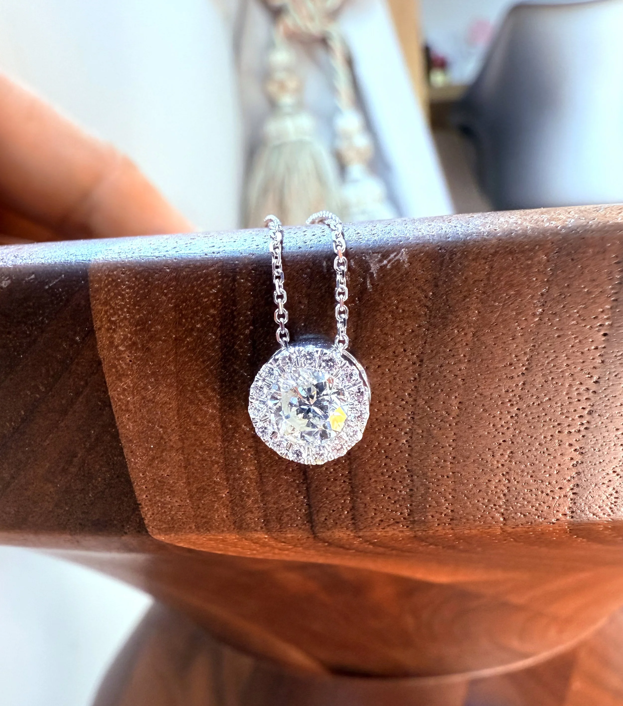 ADR2939-collier-solitaire-diamant-or-blanc-cadeau-naissance-anniversaire.jpeg.jpeg