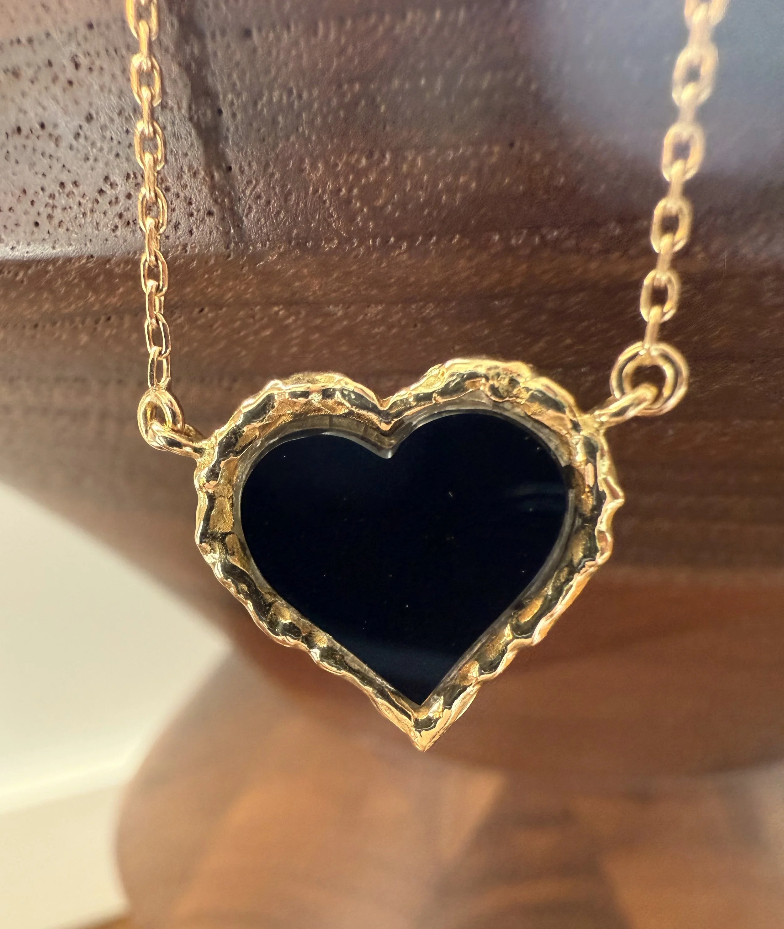 ADR2943-collier-or-jaune-coeur-noir-cadeau-naissance-anniversaire.jpeg