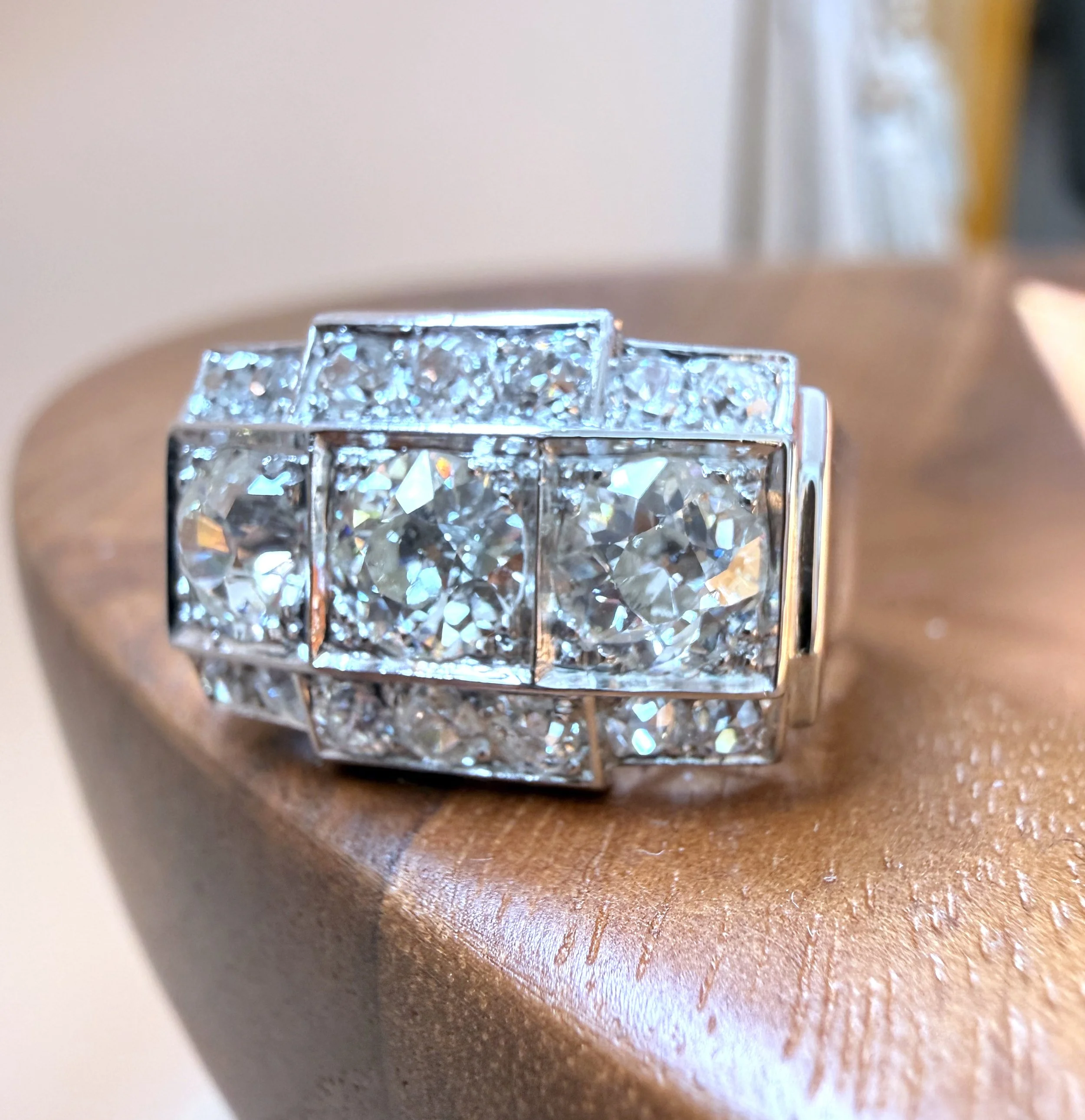 ADR3107-Bague-tank-platine-diamants-diamond-ring1.jpeg