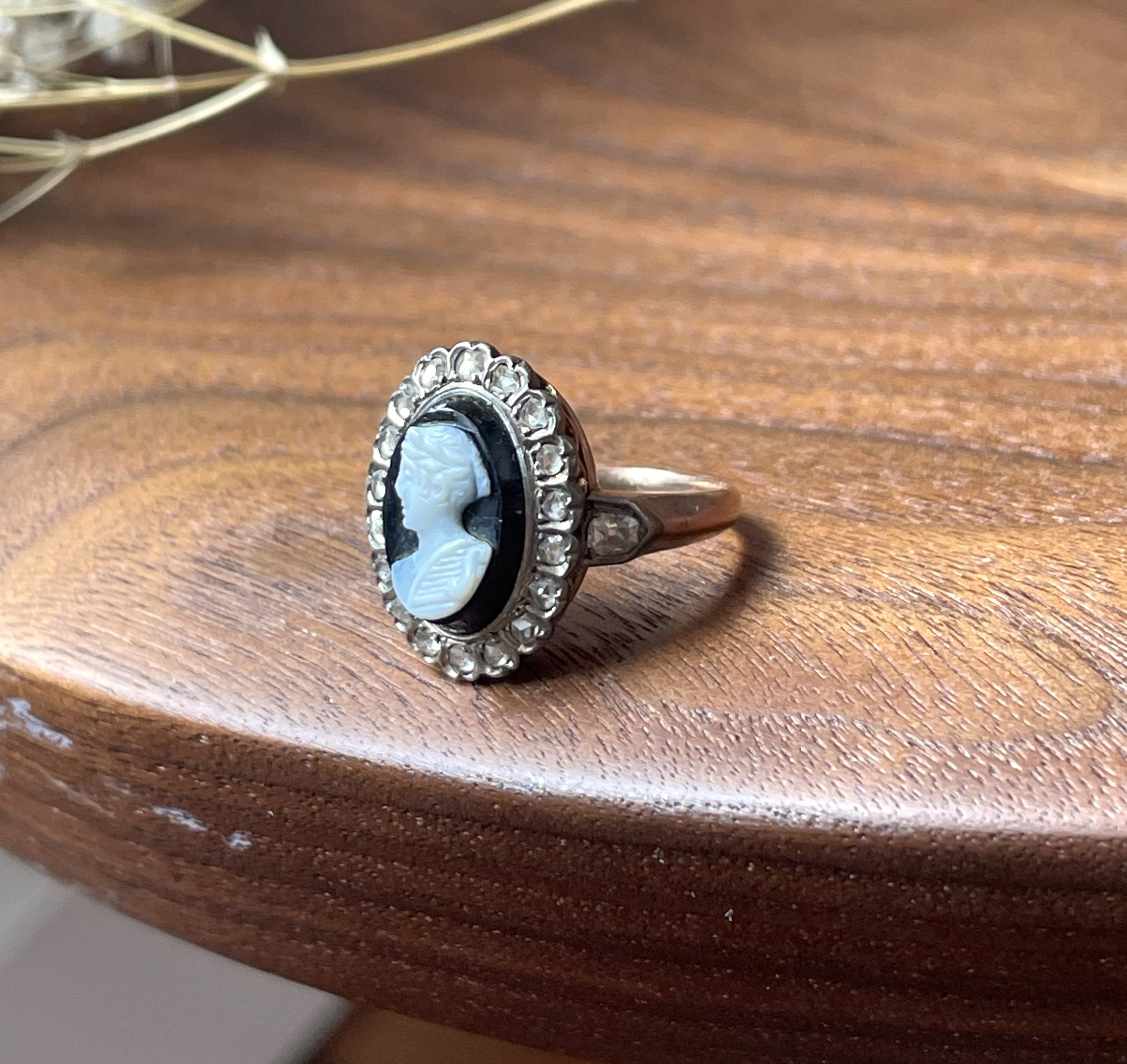 LPB292C-bague-diamants-tete-profil-dame-cadeau-anniversaire-naissance (6).jpg