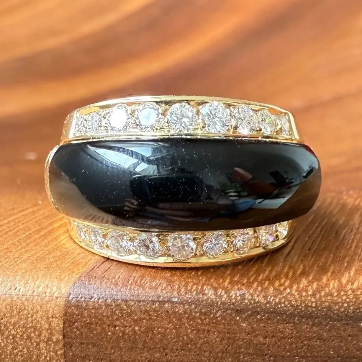 Van Cleef & Arpels, Bague "Arlequine" en or jaune onyx et diamants