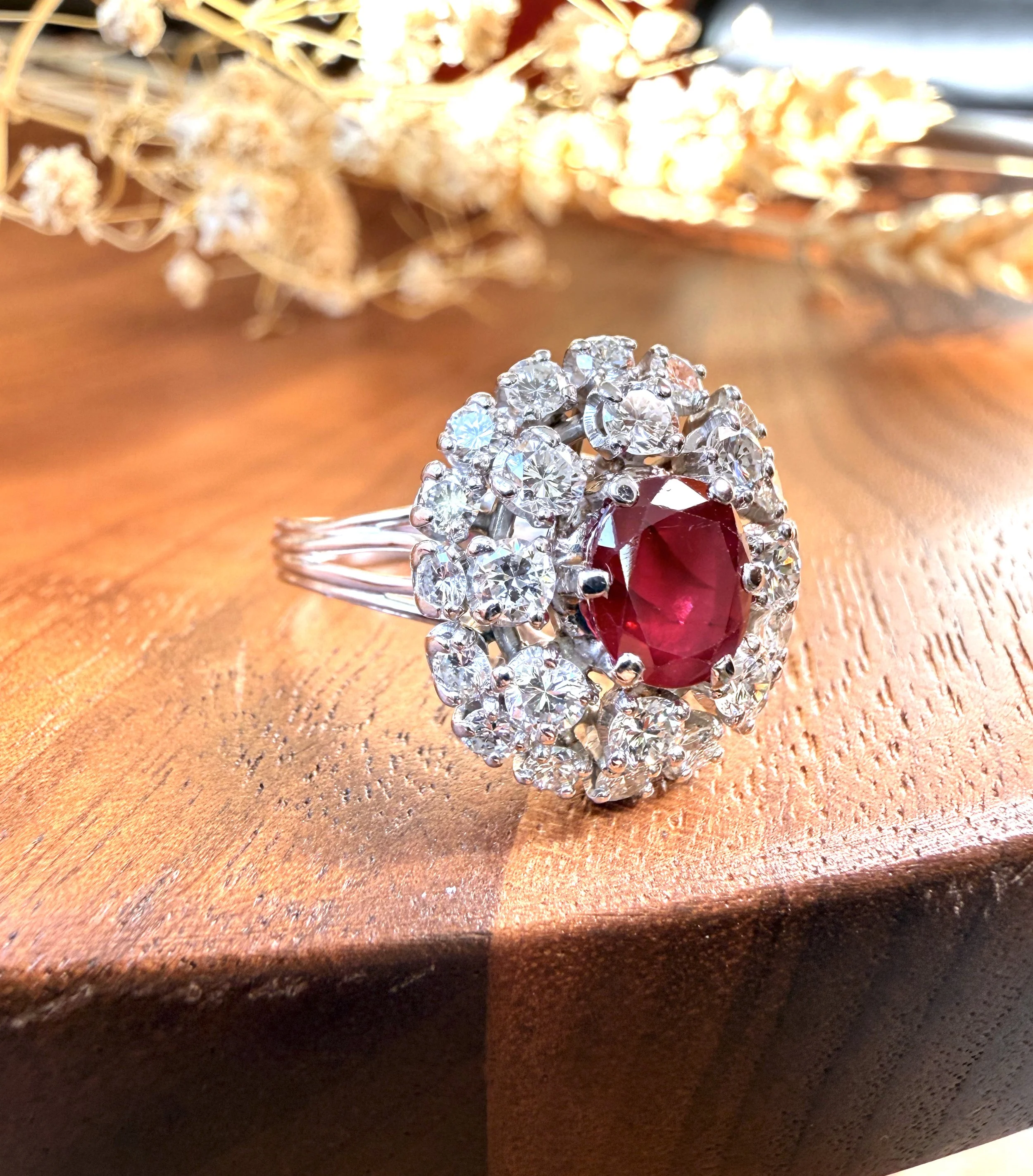 ADR2991-la-princesse-bague-or-blanc-rubis-diamants-ruby-ring-fiancailles-mariage-princesa6.jpeg