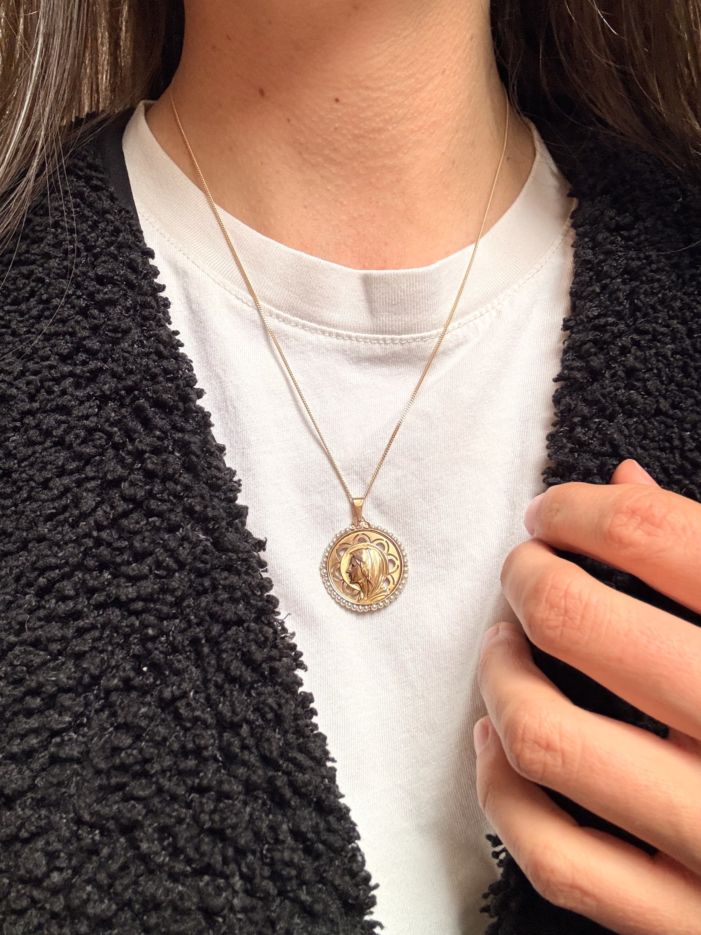 ADR3134-medaille-or-jaune-or-rose-vierge-marie-maria-perle-fines-gold-pendant9.jpeg