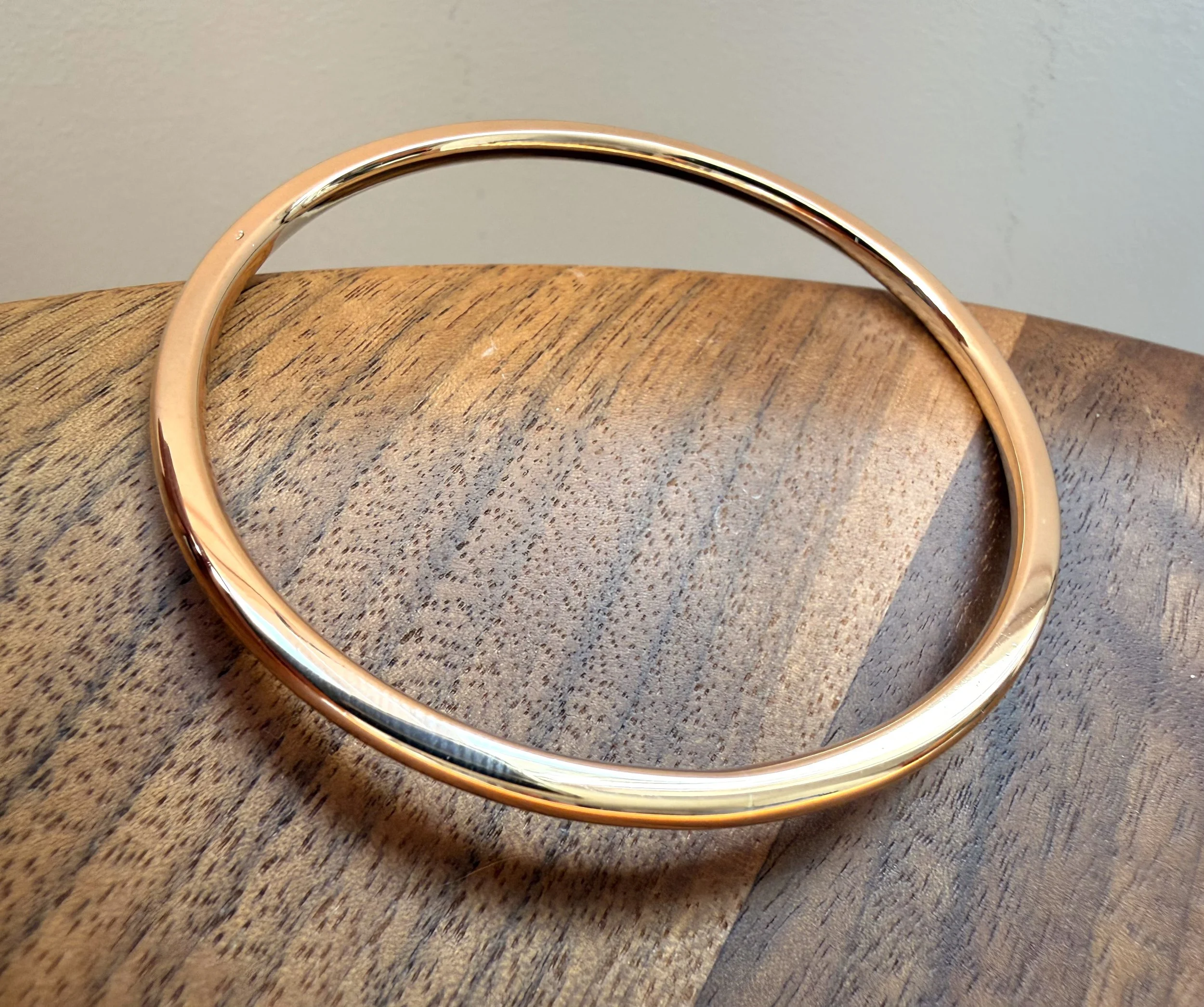 ADR3158-bracelet-jonc-or-rose-bangle-gold2.jpeg