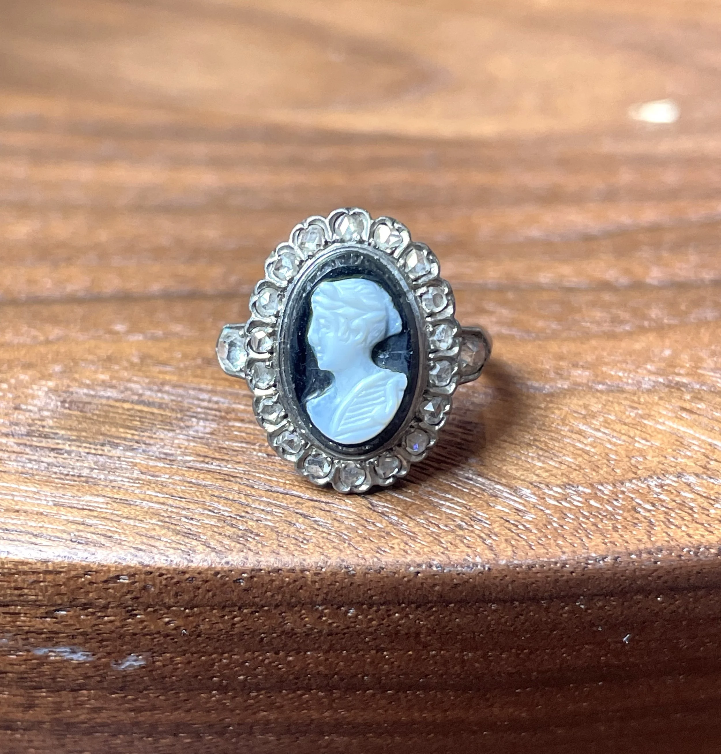 LPB292C-bague-diamants-tete-profil-dame-cadeau-anniversaire-naissance (7).jpg