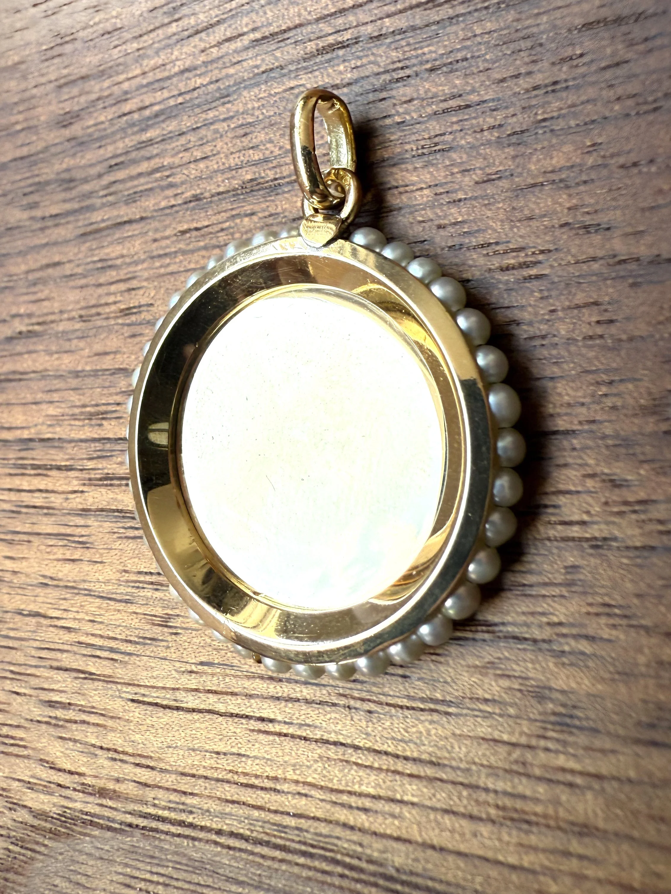 ADR2843-1-médaille-or-jaune-vierge-marie-perles-cadeau-naissance-bapteme-communion-confirmation.jpeg (2).jpeg