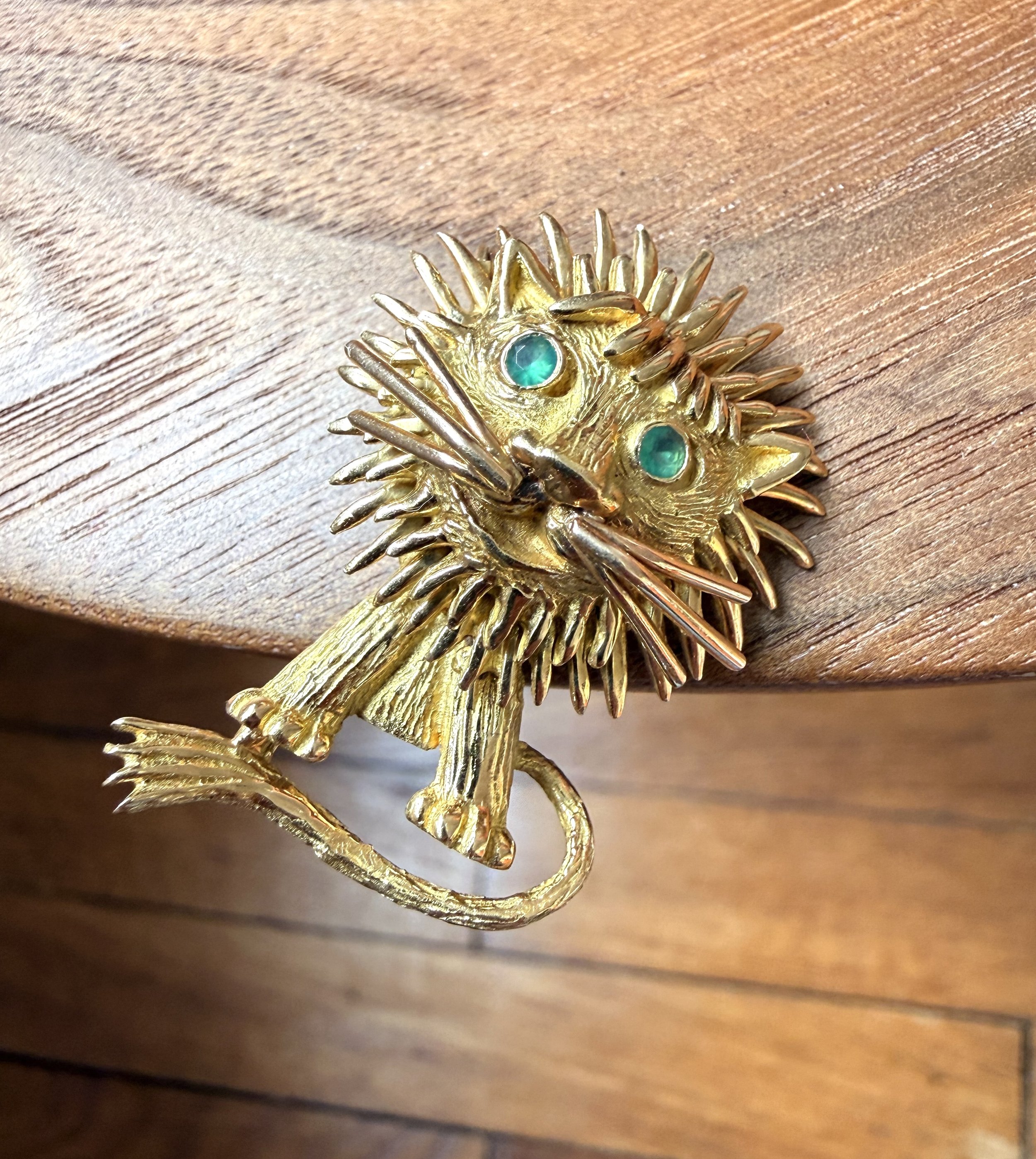 ADR2995-Broche-pendentif-lion-or-jaune-gold-lion-pendant1.jpeg