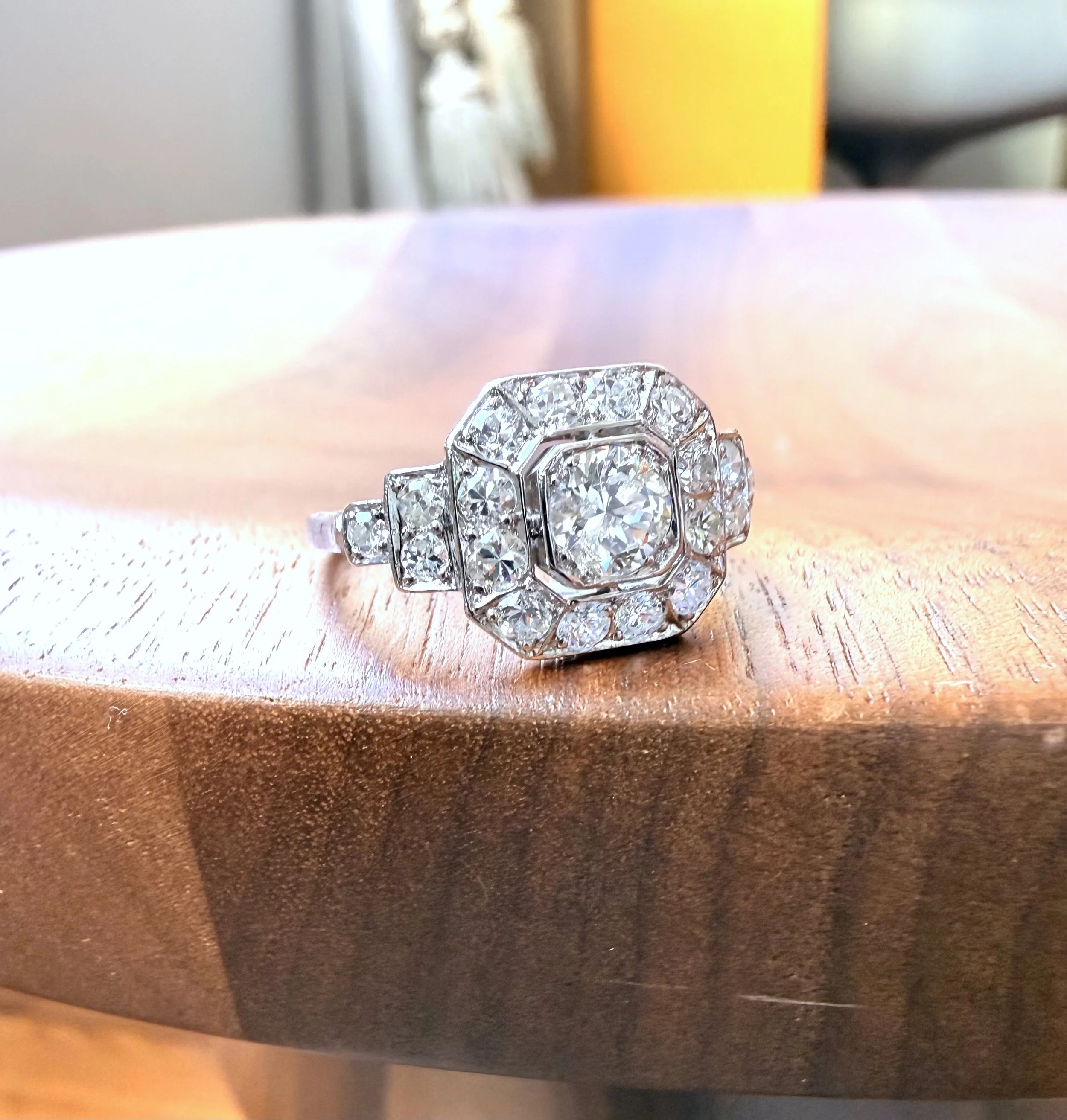 ADR3113-Calor-bague-ancienne-fiacailles-mariage-bijoux-anciens-paris-french-parisienne-joaillerie-bijoux-famille-anciens-achat-vente-laurafleur3.jpeg