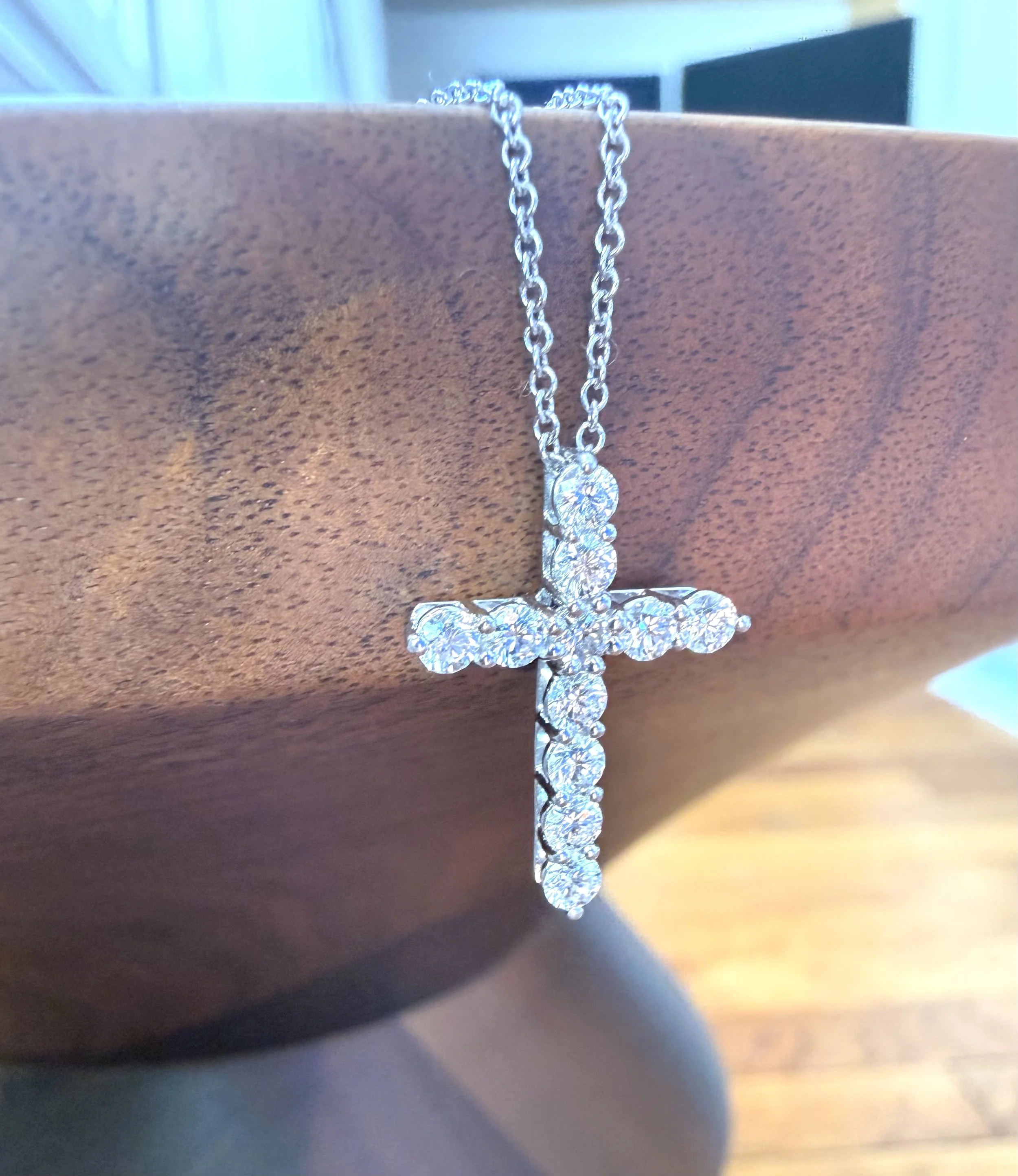 ADR3183-TCO-tiffany-co-platinum-diamond-cross-croix-diamants-platine-rare-secondhand-moderne-religion9.jpeg