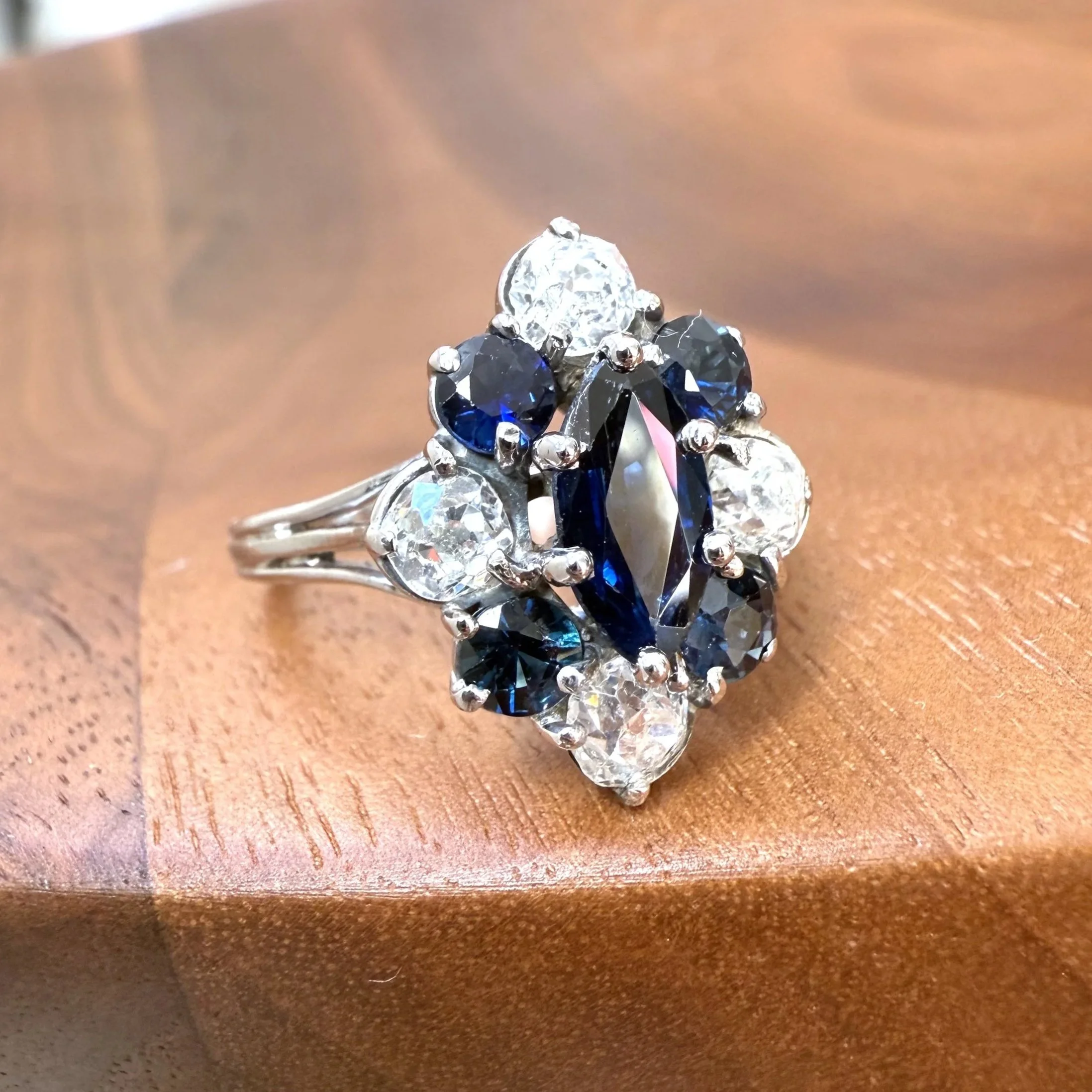 ADR2768-Bague-saphirs-diamants-sublime-rare-vintage-navette-unique7.jpg