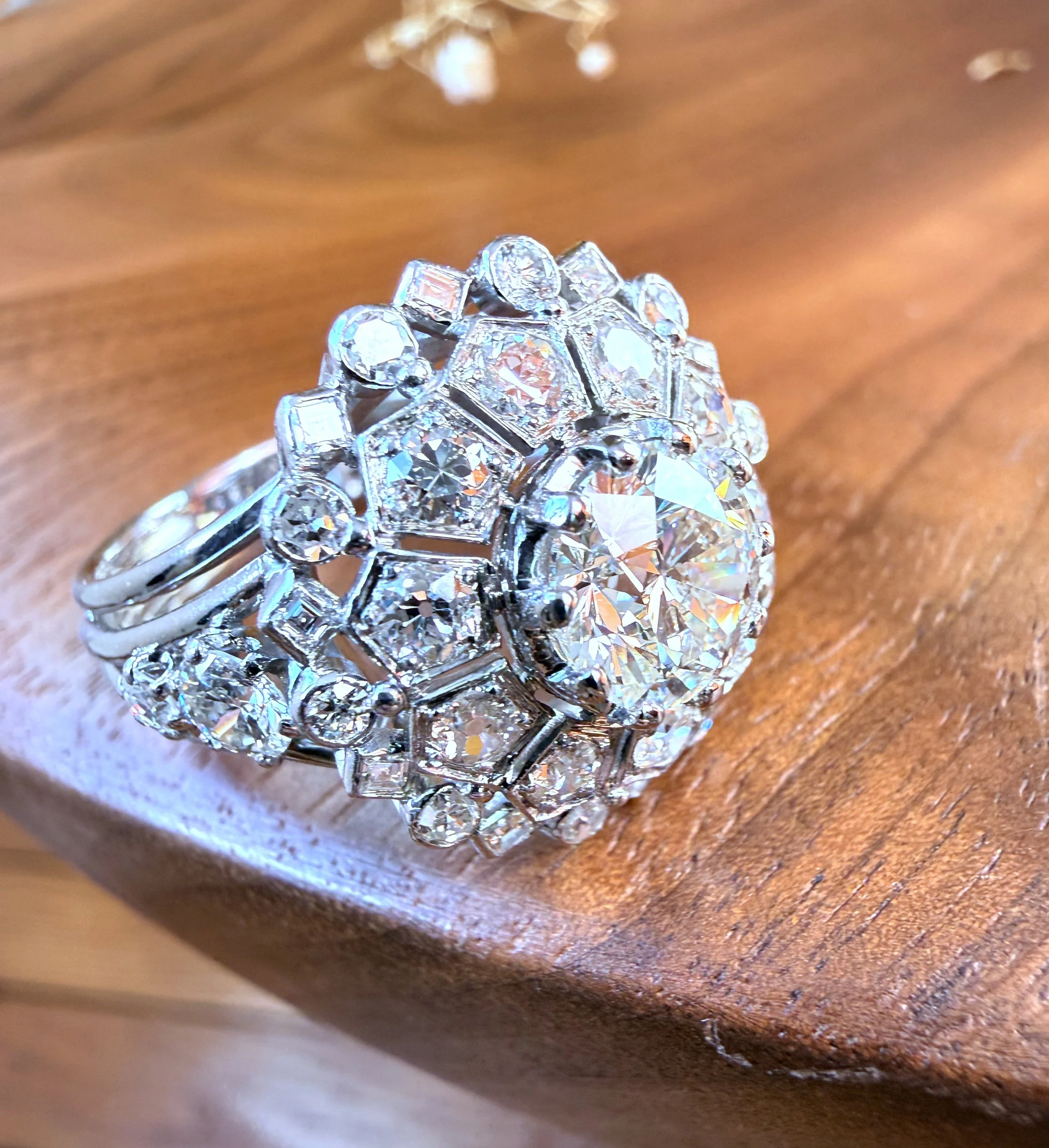 ADR2788-minette-bague-diamants-diamond-ring-mariage-yes-ido-58facette-collectorsquare-bijouxanciensparis-bottega-venetta-jewelry-unique-rare-certified-diamond6.jpeg