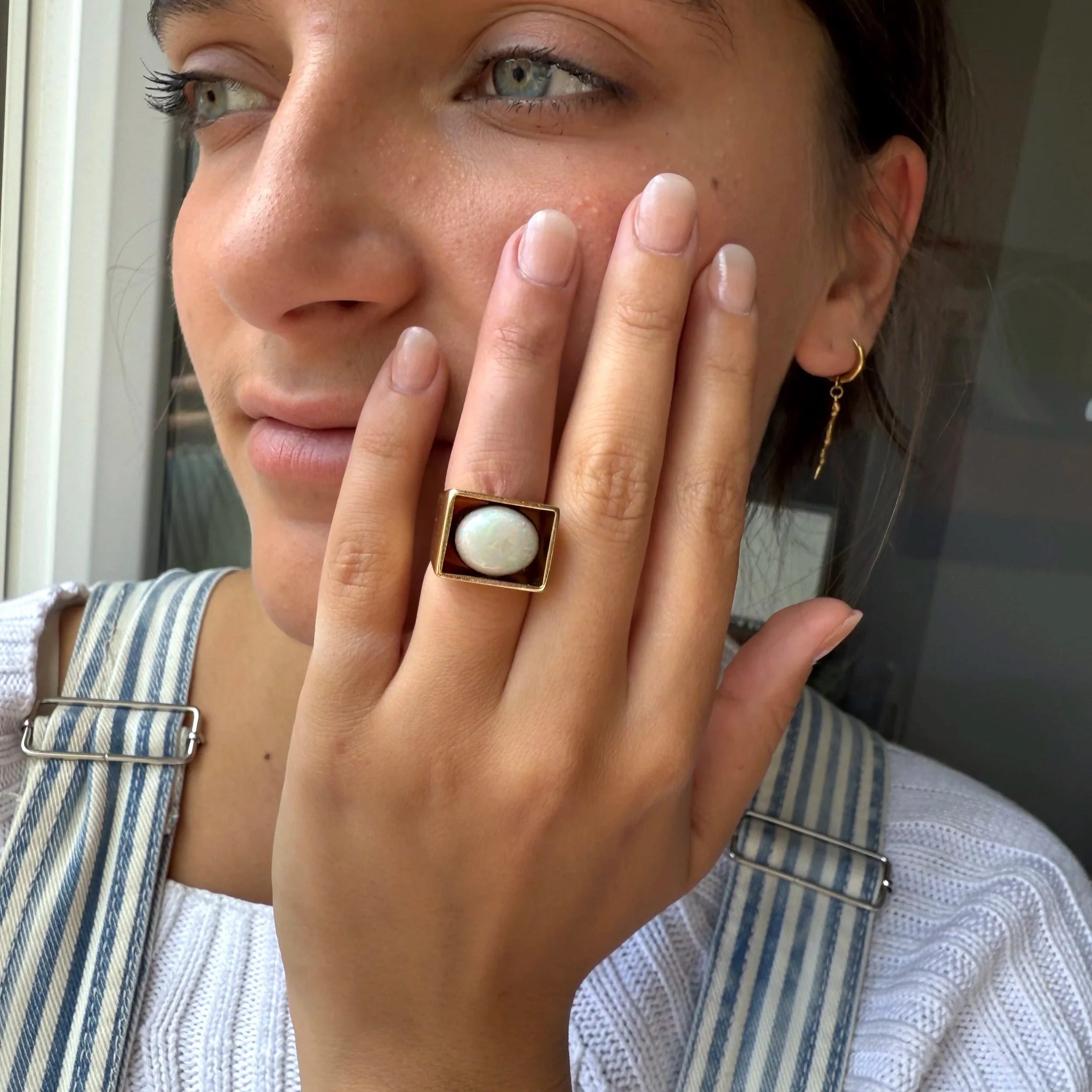ADR2209-bague-la-salvador-opal-or-jaune-cadeau-naissance-anniversaire+%281%29.jpg