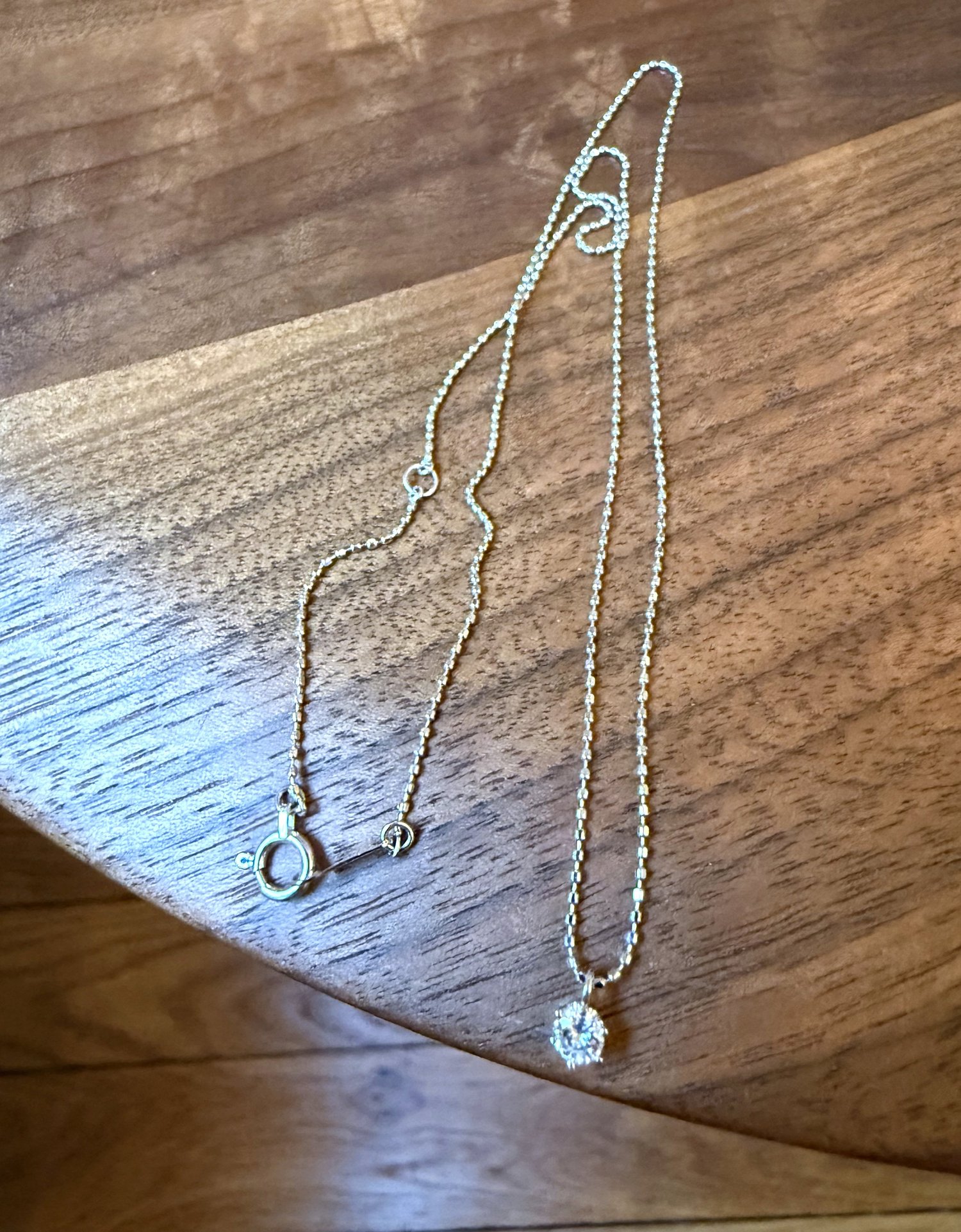 Collier Ancien élégant Vintage - Couleur Or Blanc Avec Diamant - Bijou Rétro